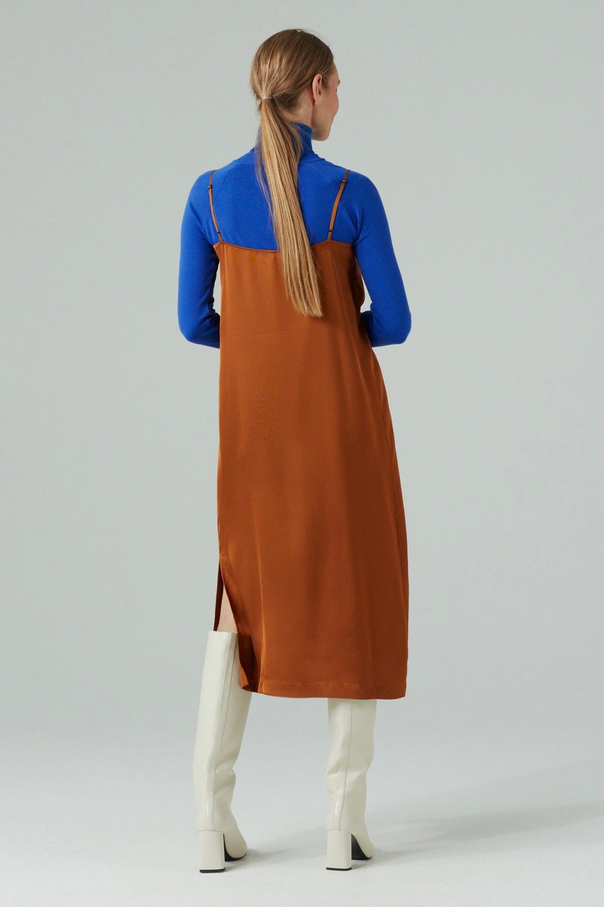 SLEEVELESS MIDAXI SLIP DRESS