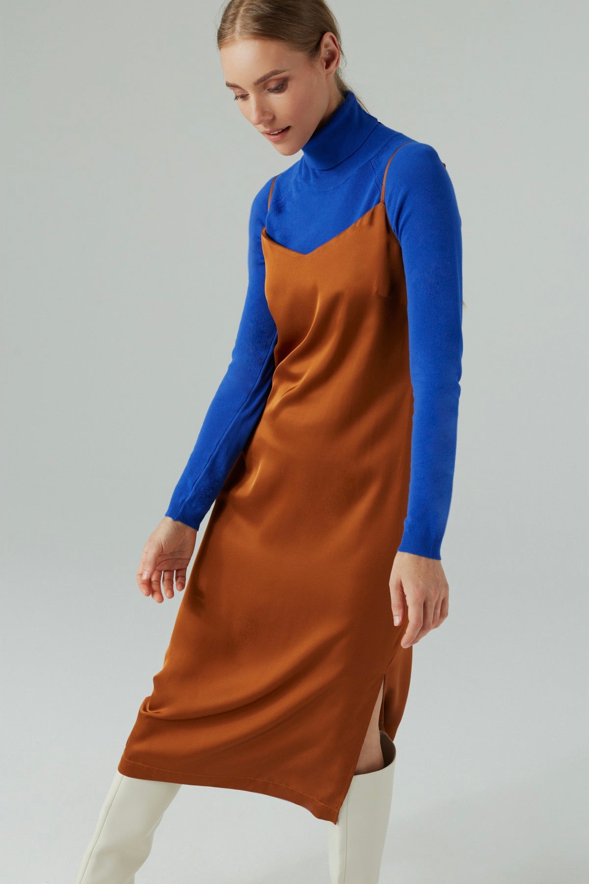 SLEEVELESS MIDAXI SLIP DRESS