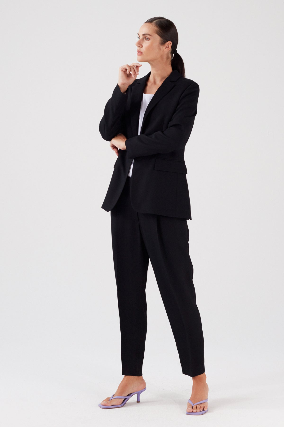 PLEAT FRONT TAPERED 7/8 VISCOSE TROUSERS