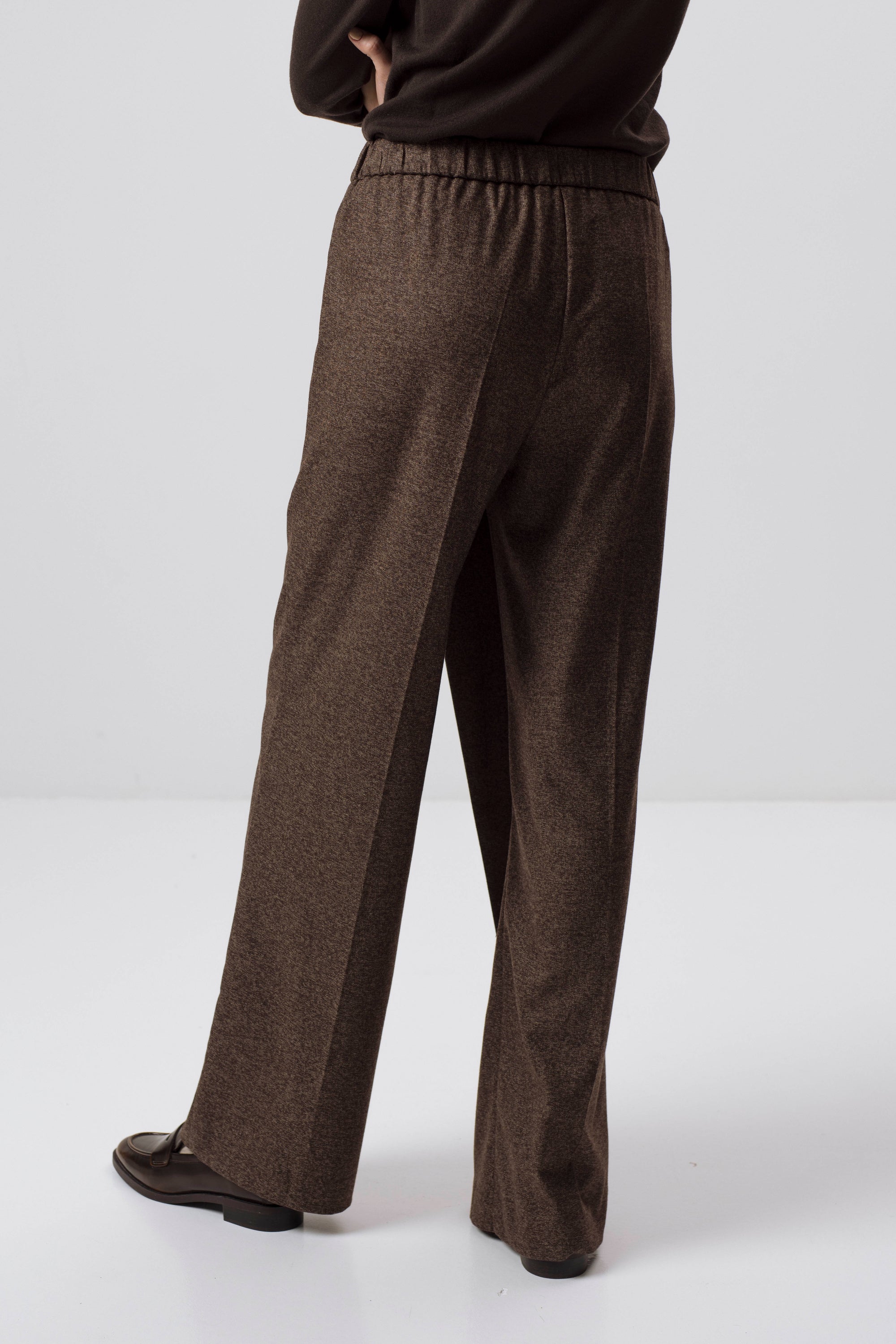 MILCHFARBENE SLIM-FIT-HOSE