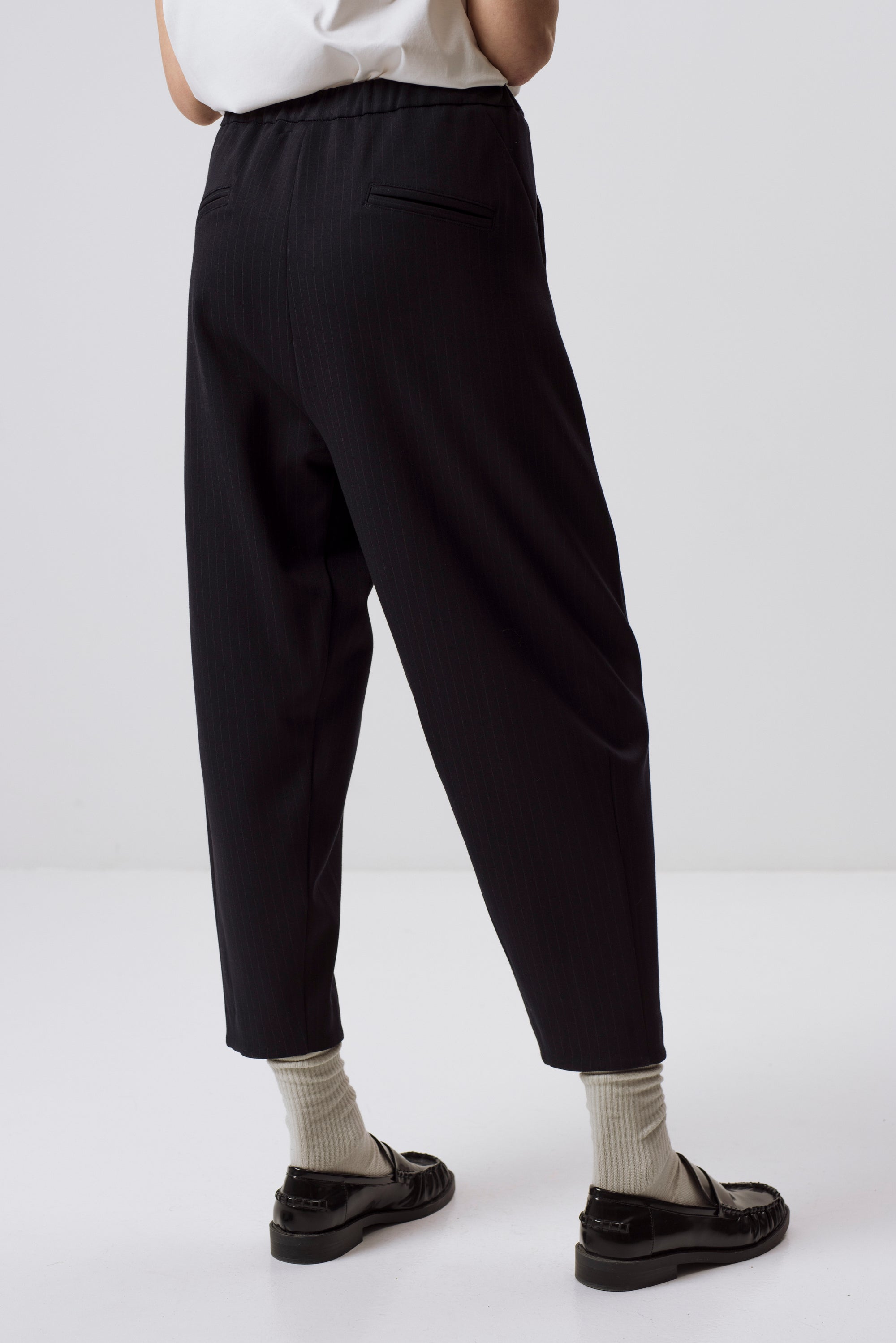 MILCHFARBENE SLIM-FIT-HOSE