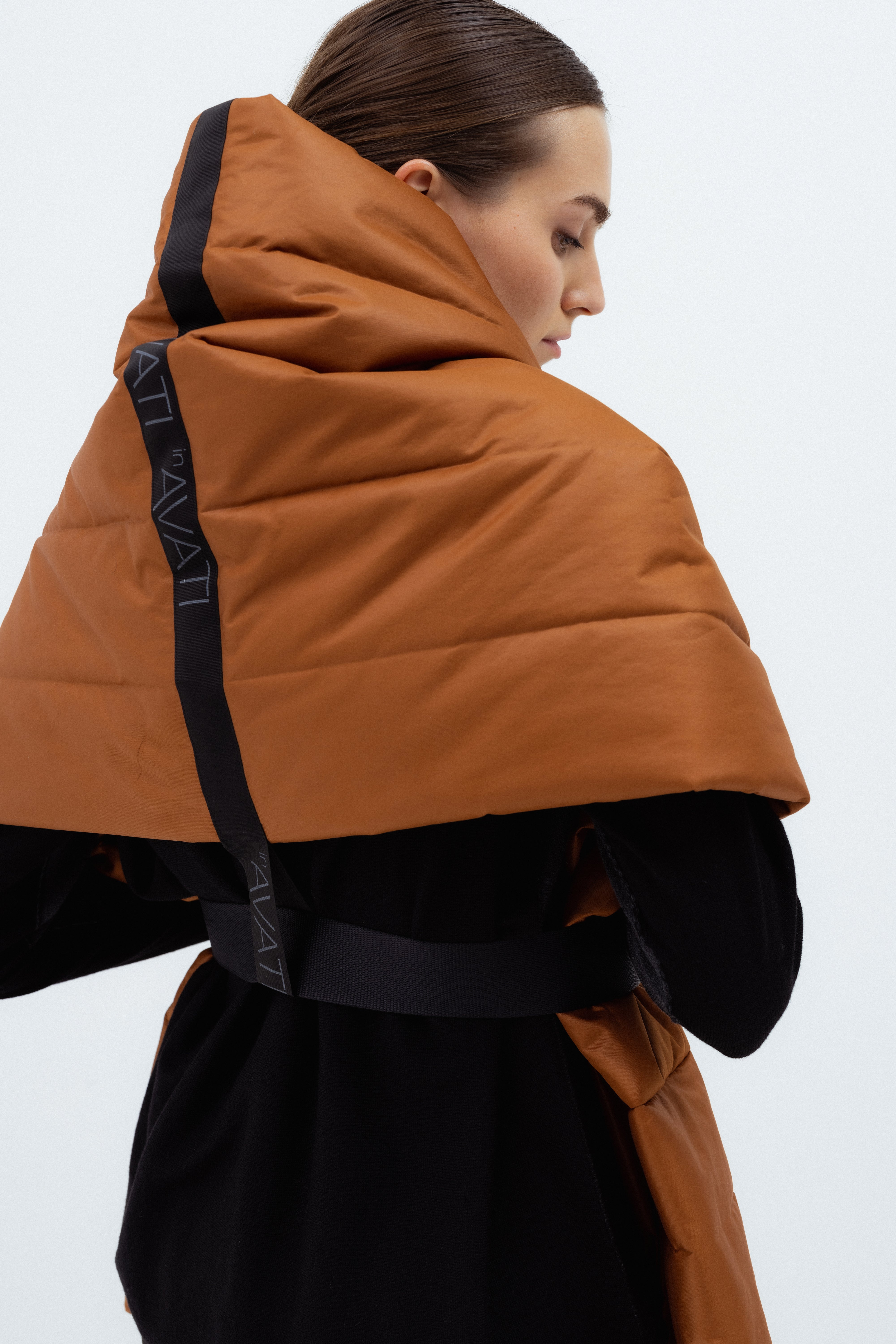 CHESTNUT PADDED SCARF WITH BELT