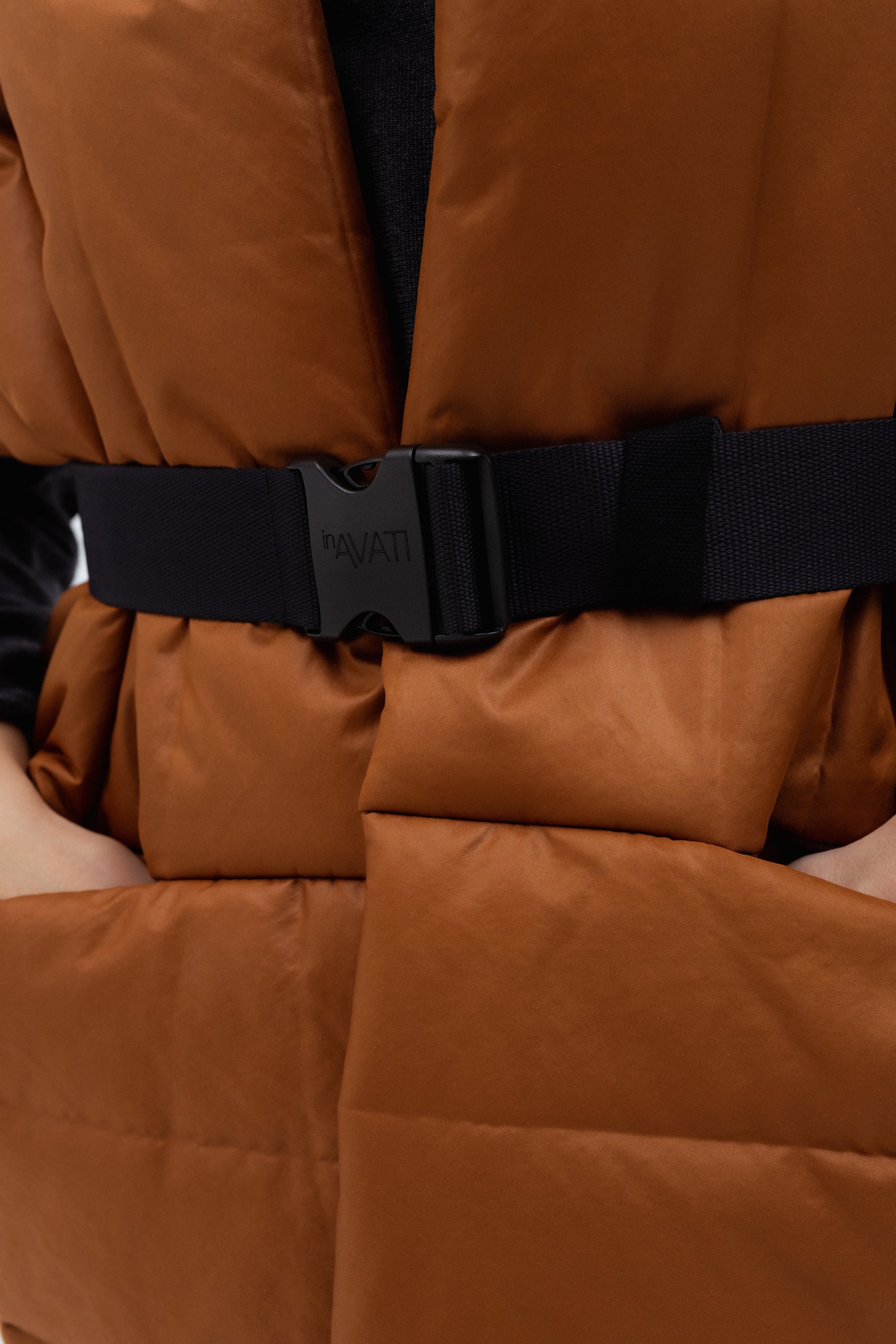 CHESTNUT PADDED SCARF WITH BELT