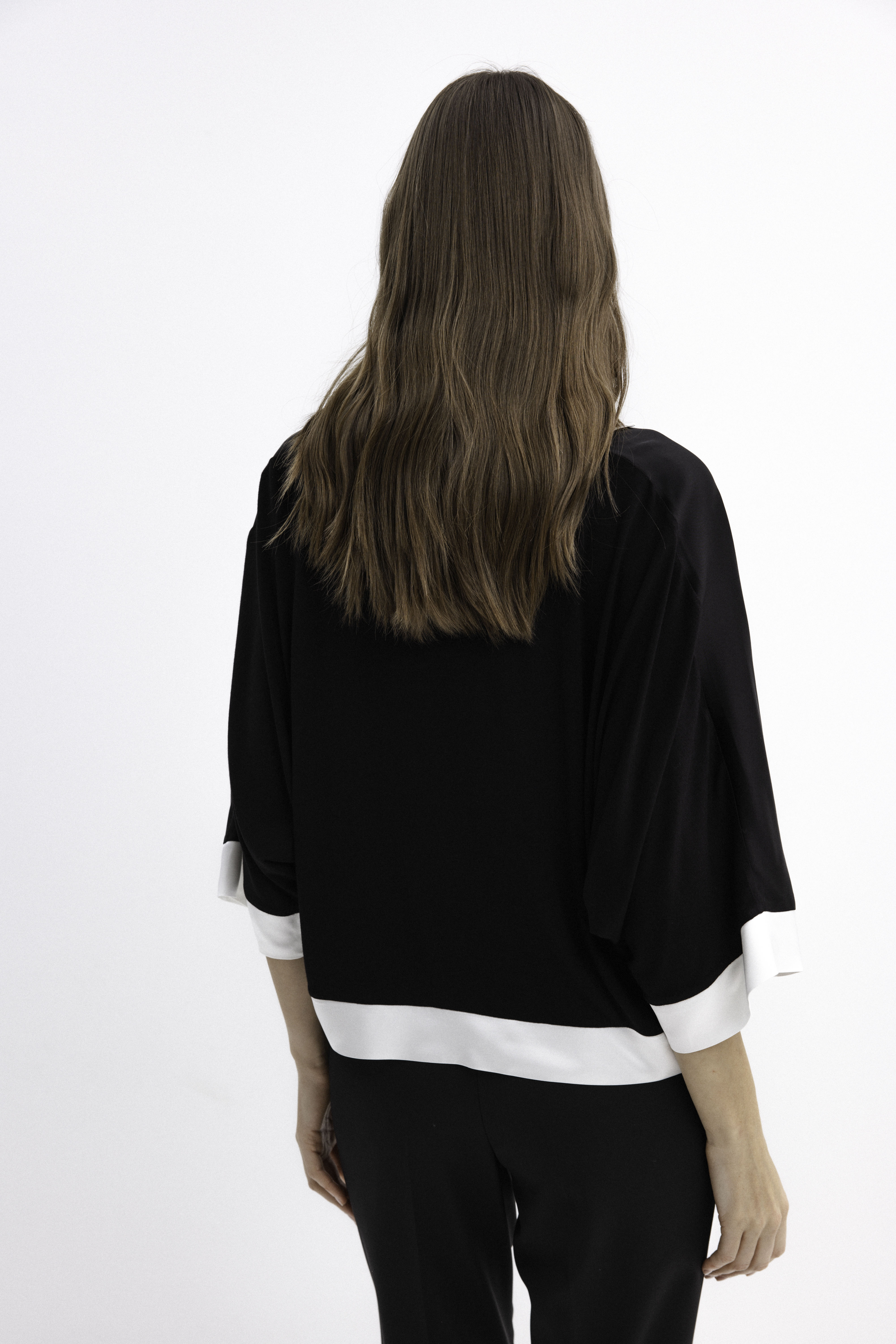 LOOSE BLACK BLOUSE WITH 3/4 SLEEVES