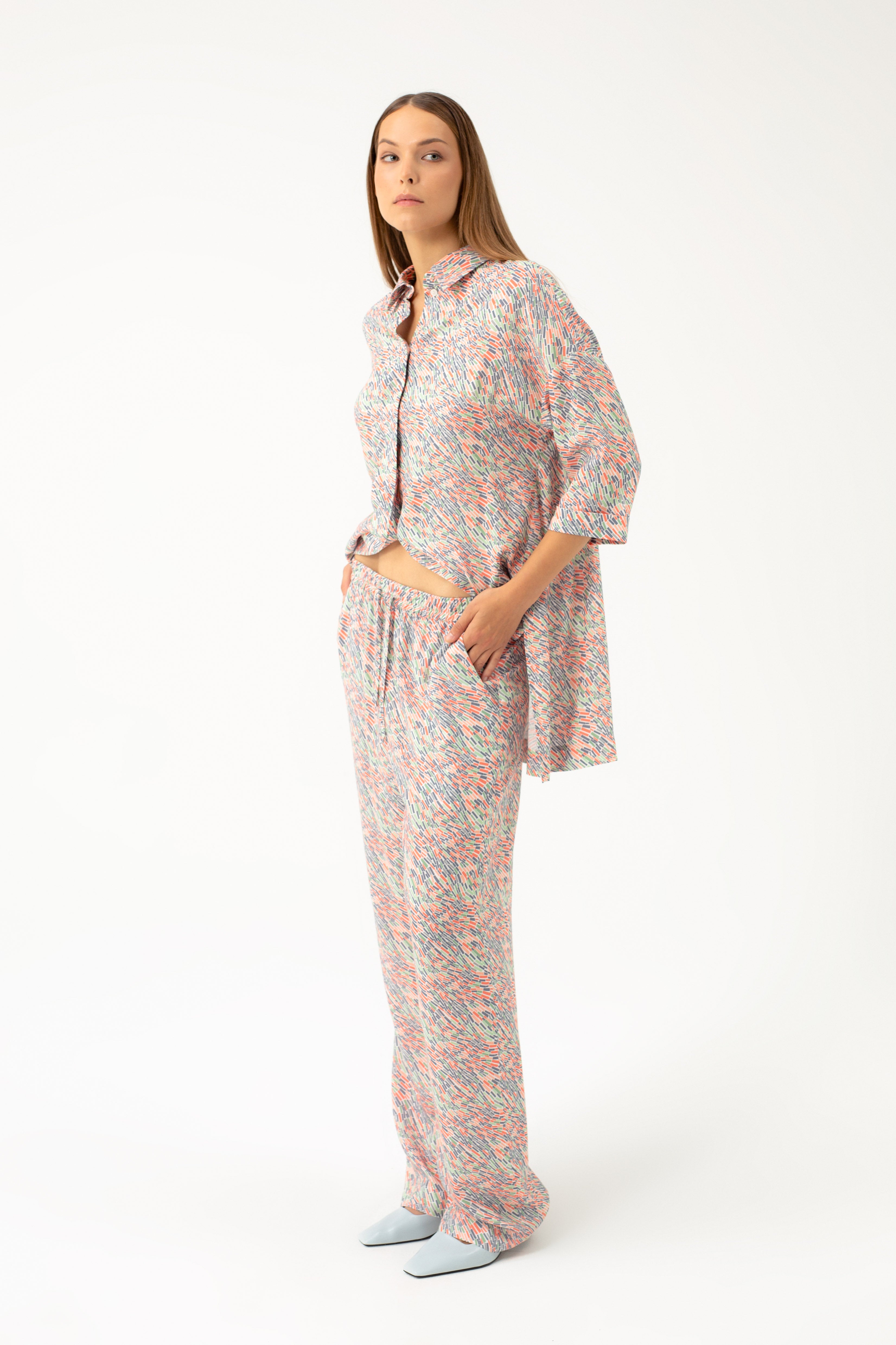 OVERSIZED SHIRT WITH PRINT