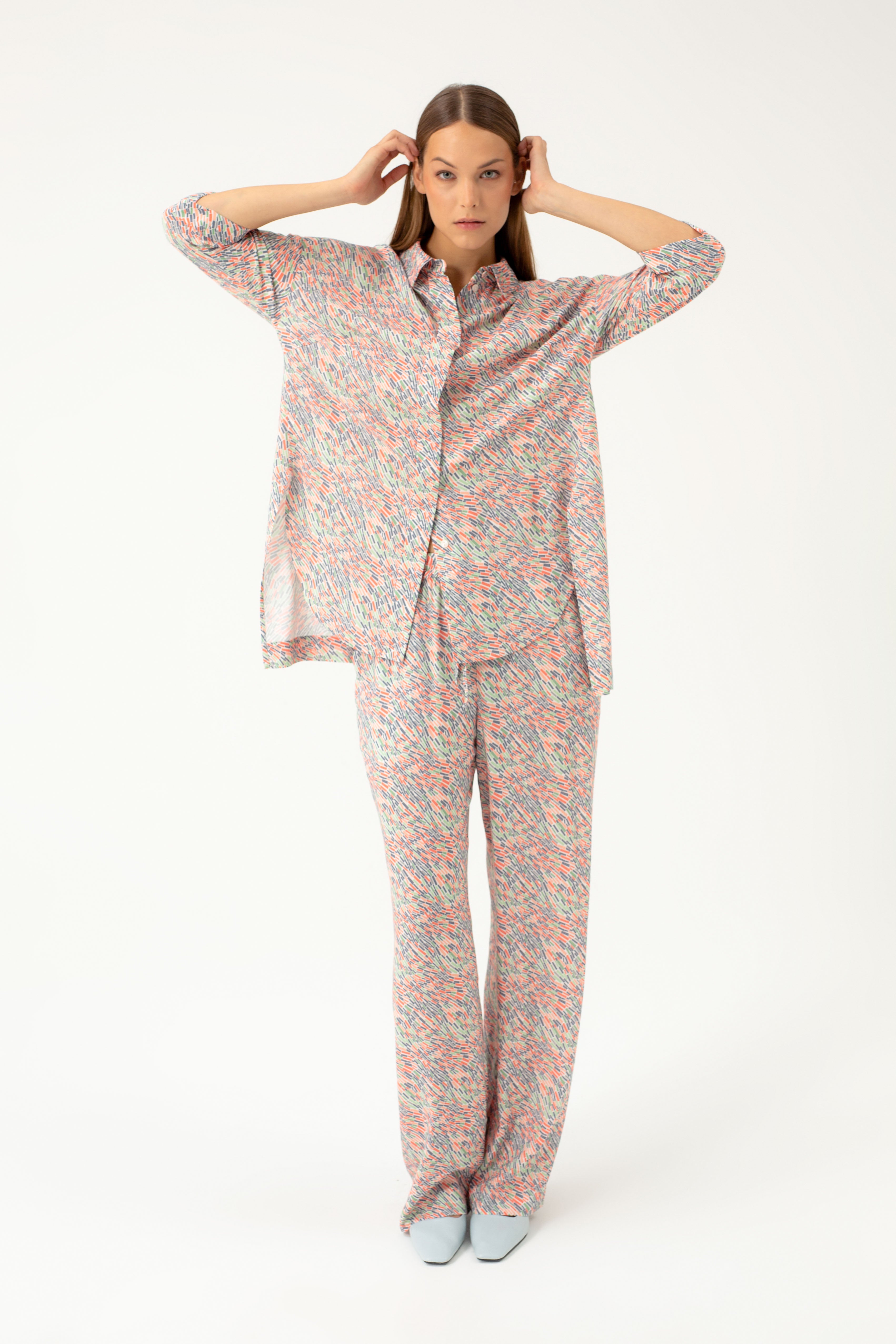 OVERSIZED SHIRT WITH PRINT