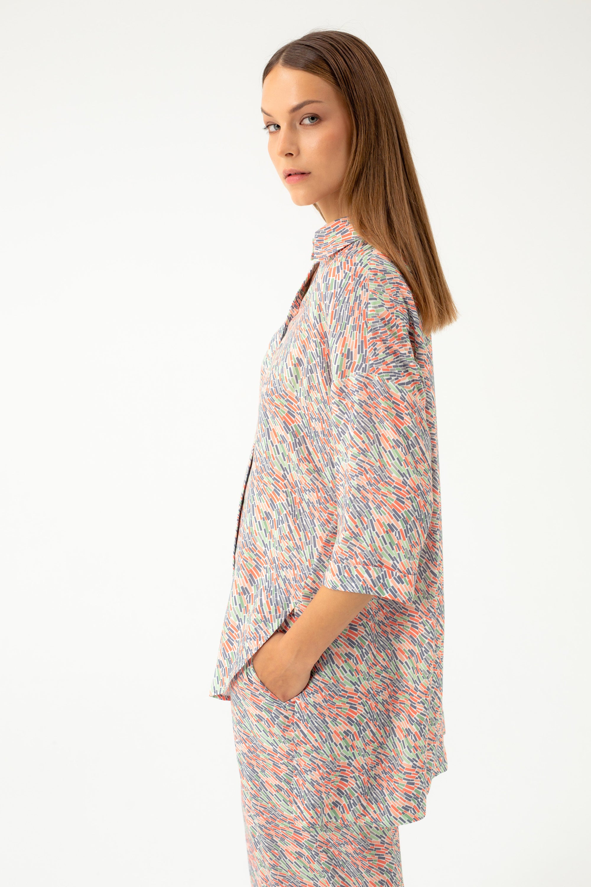 OVERSIZED SHIRT WITH PRINT