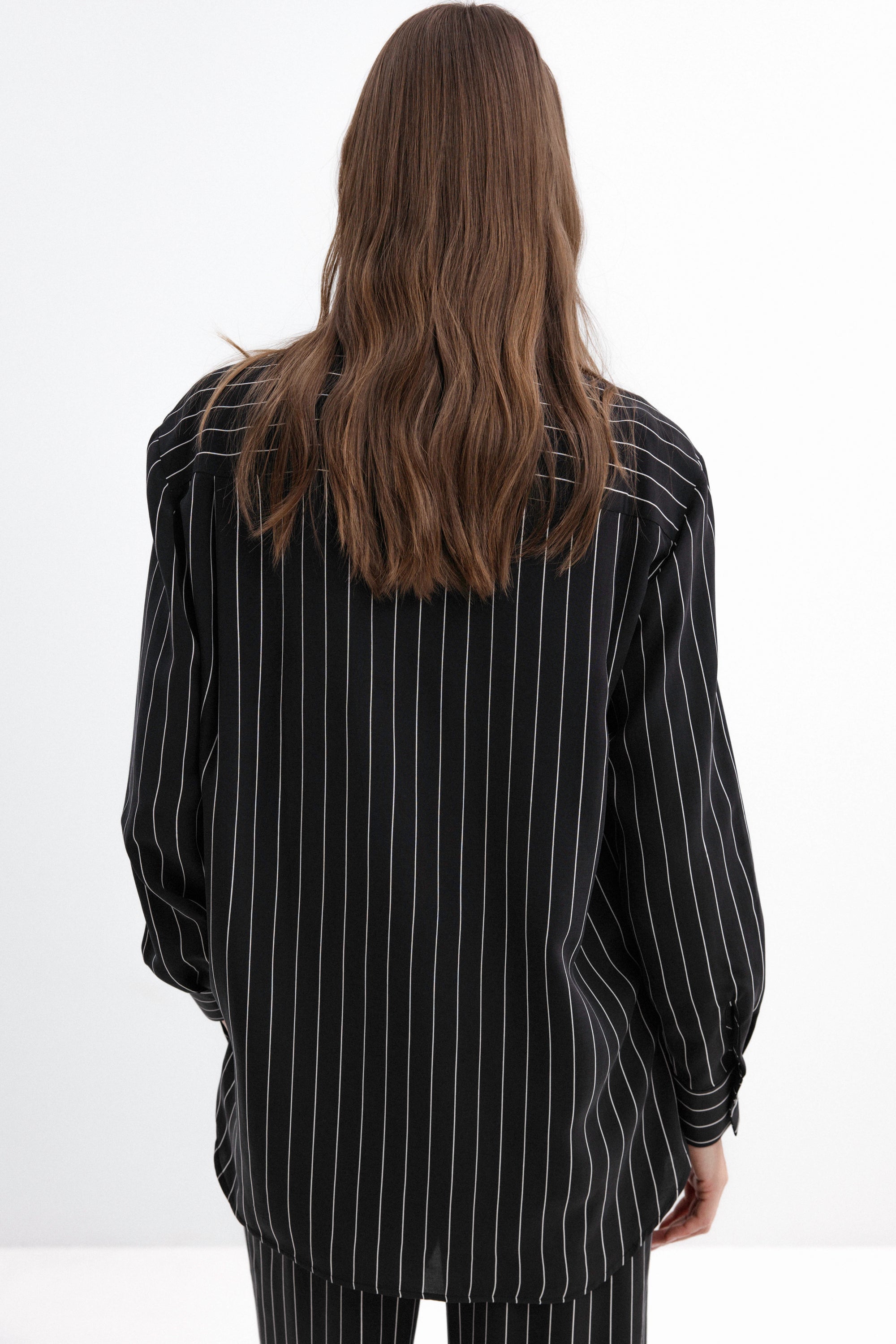 STRIPED LOOSE FIT SHIRT