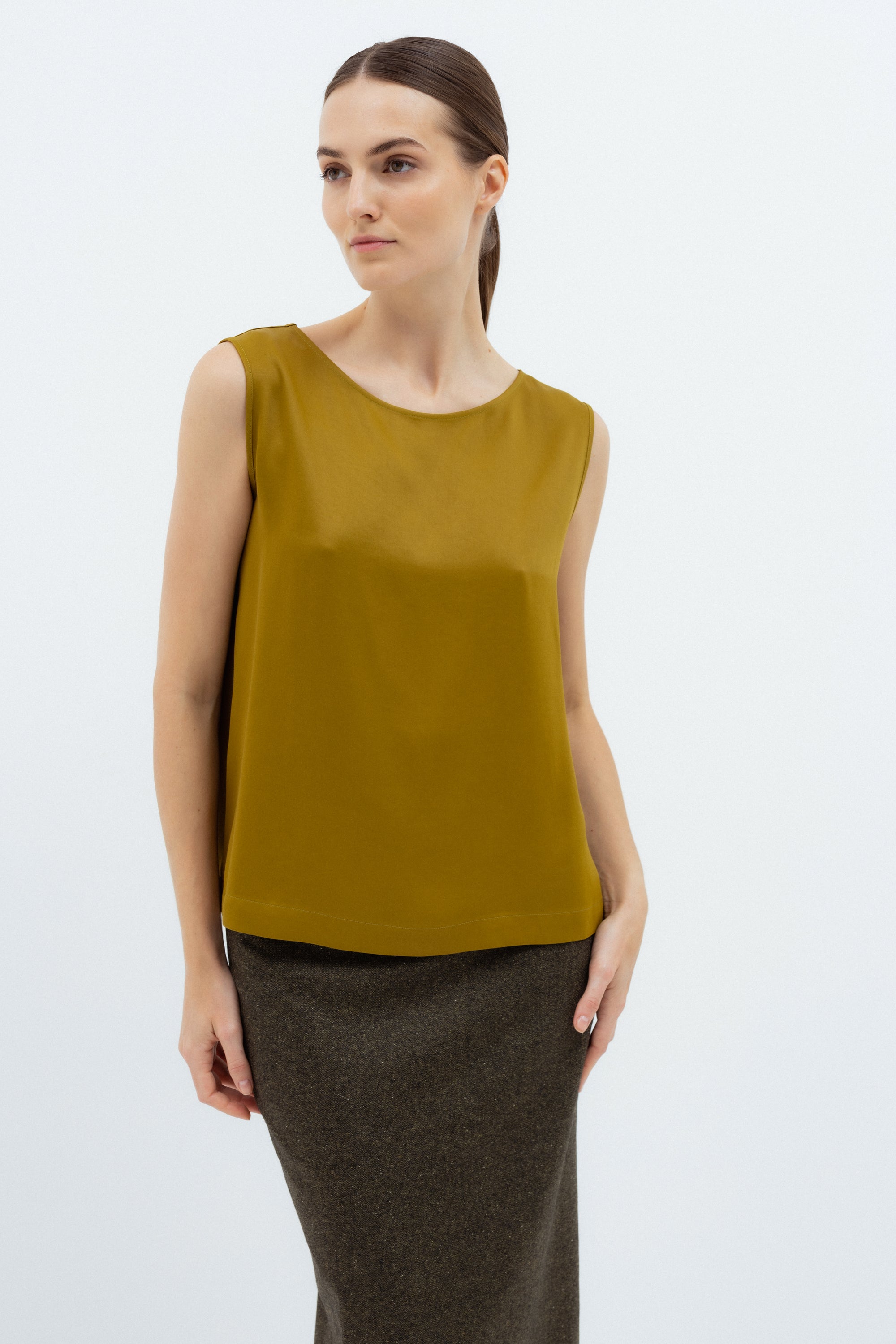 DARK MUSTARD SLEEVELESS TOP