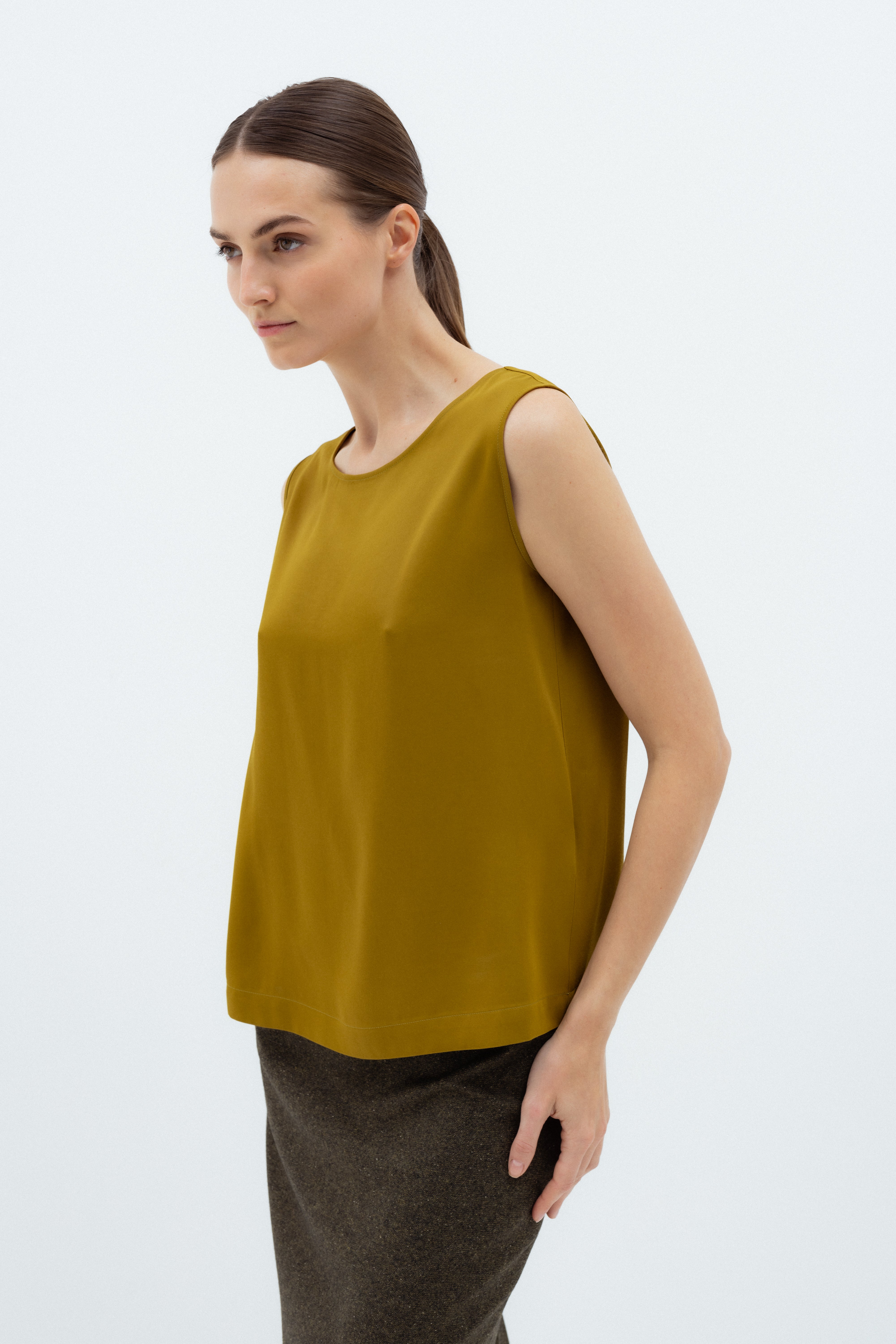 DARK MUSTARD SLEEVELESS TOP