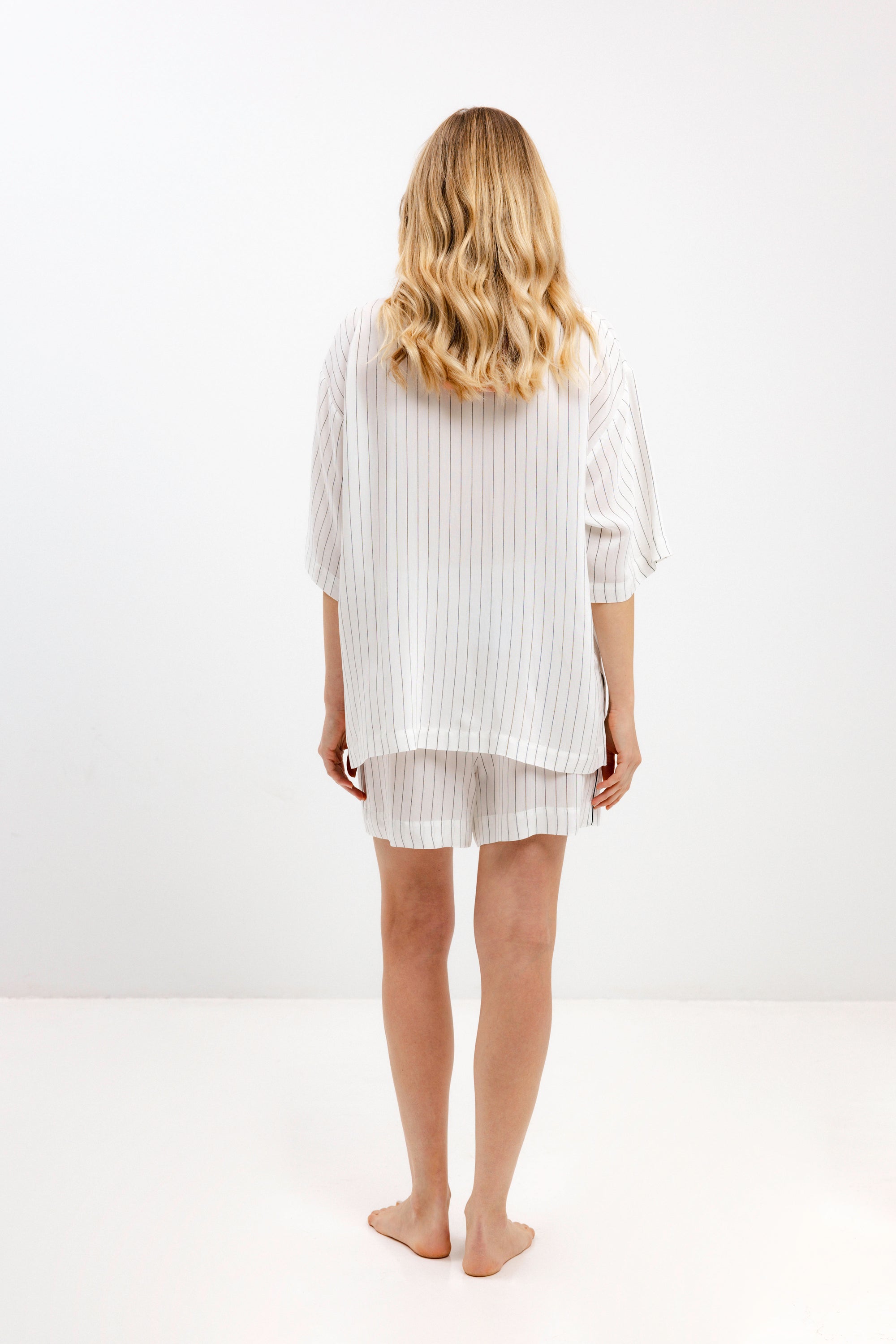 PYJAMA SHIRT WITH BLACK STRIPES AND SHORT SLEEVES - UNISEX