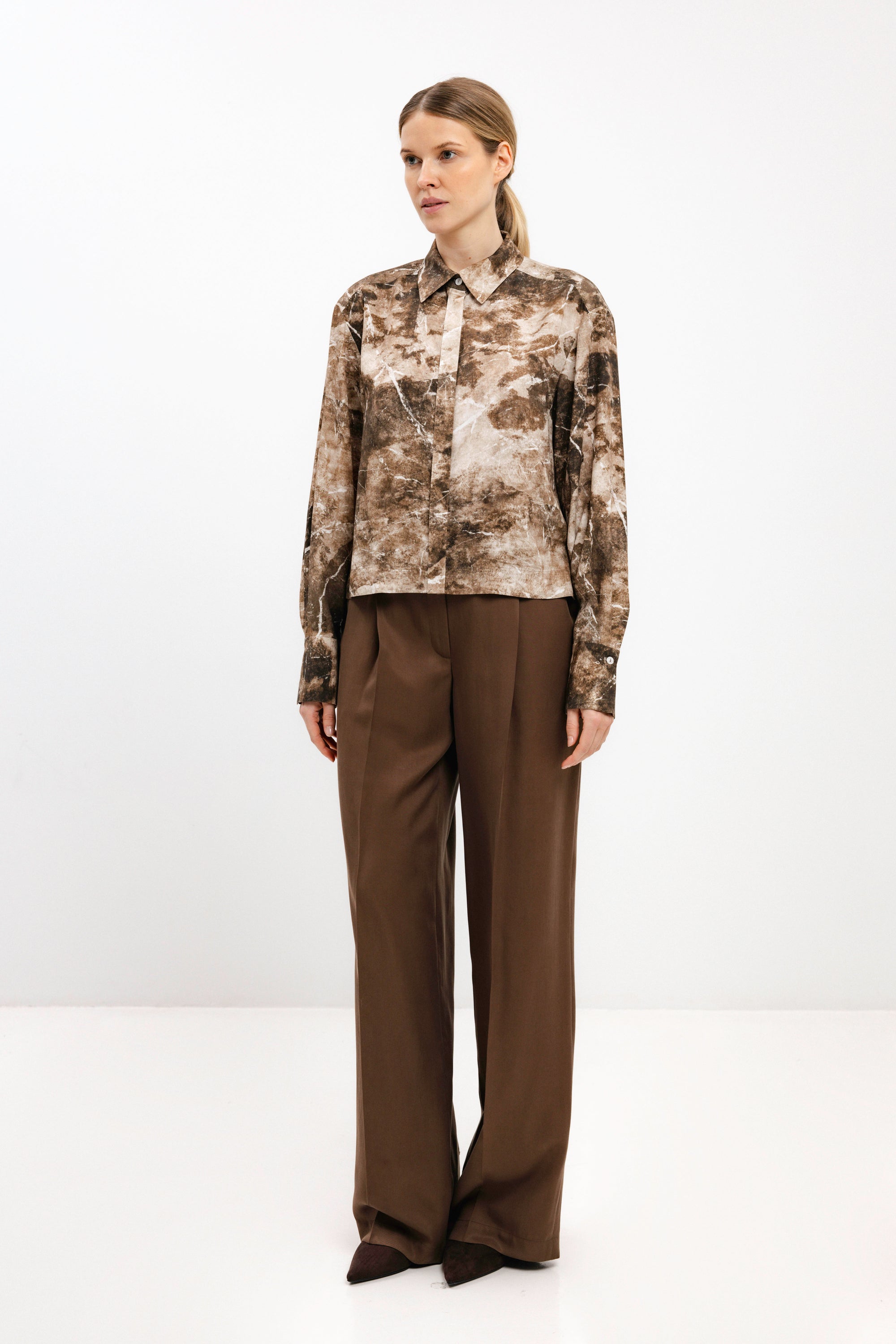 LONG-SLEEVE ABSTRACT PRINT SHIRT