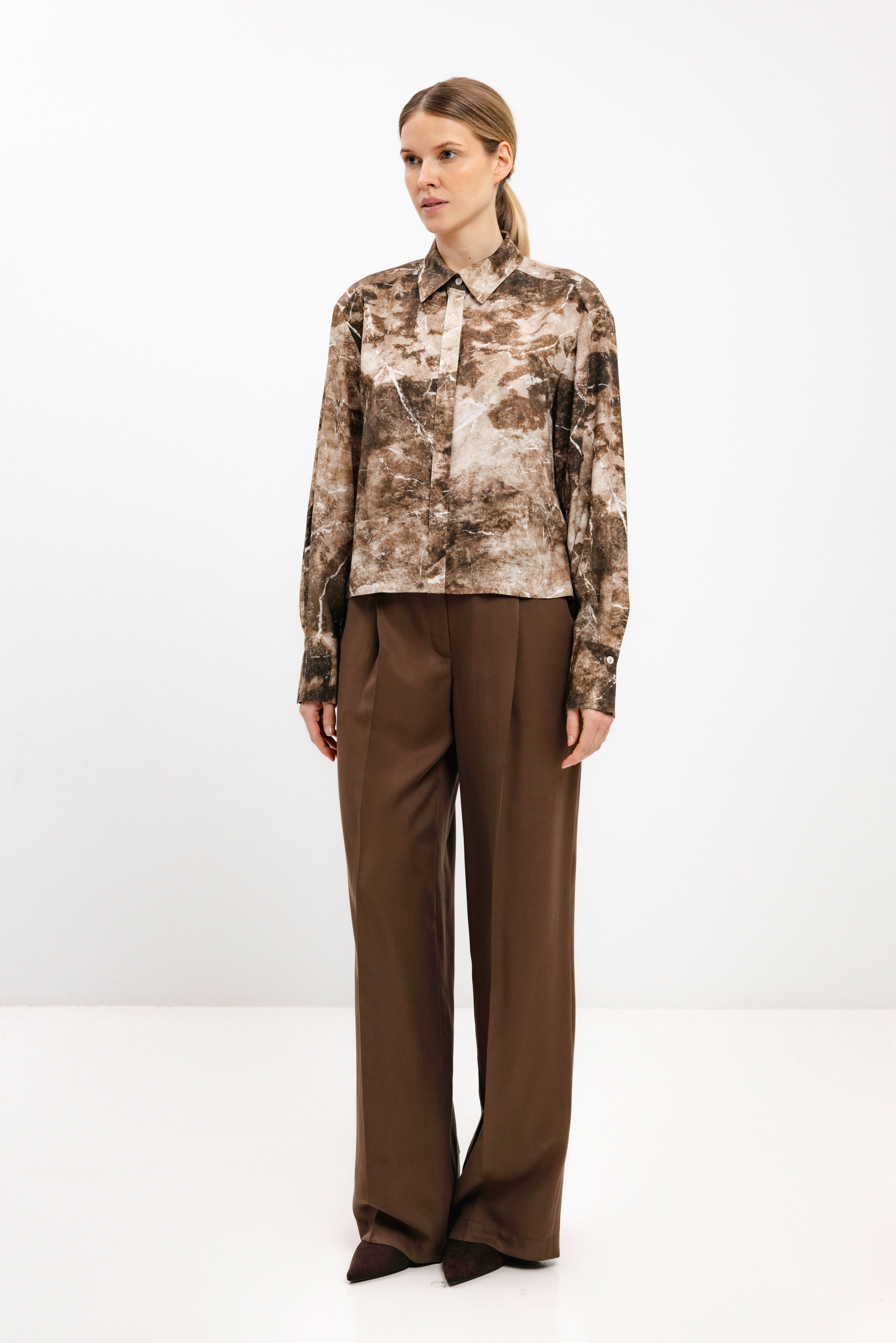 LONG-SLEEVE ABSTRACT PRINT SHIRT