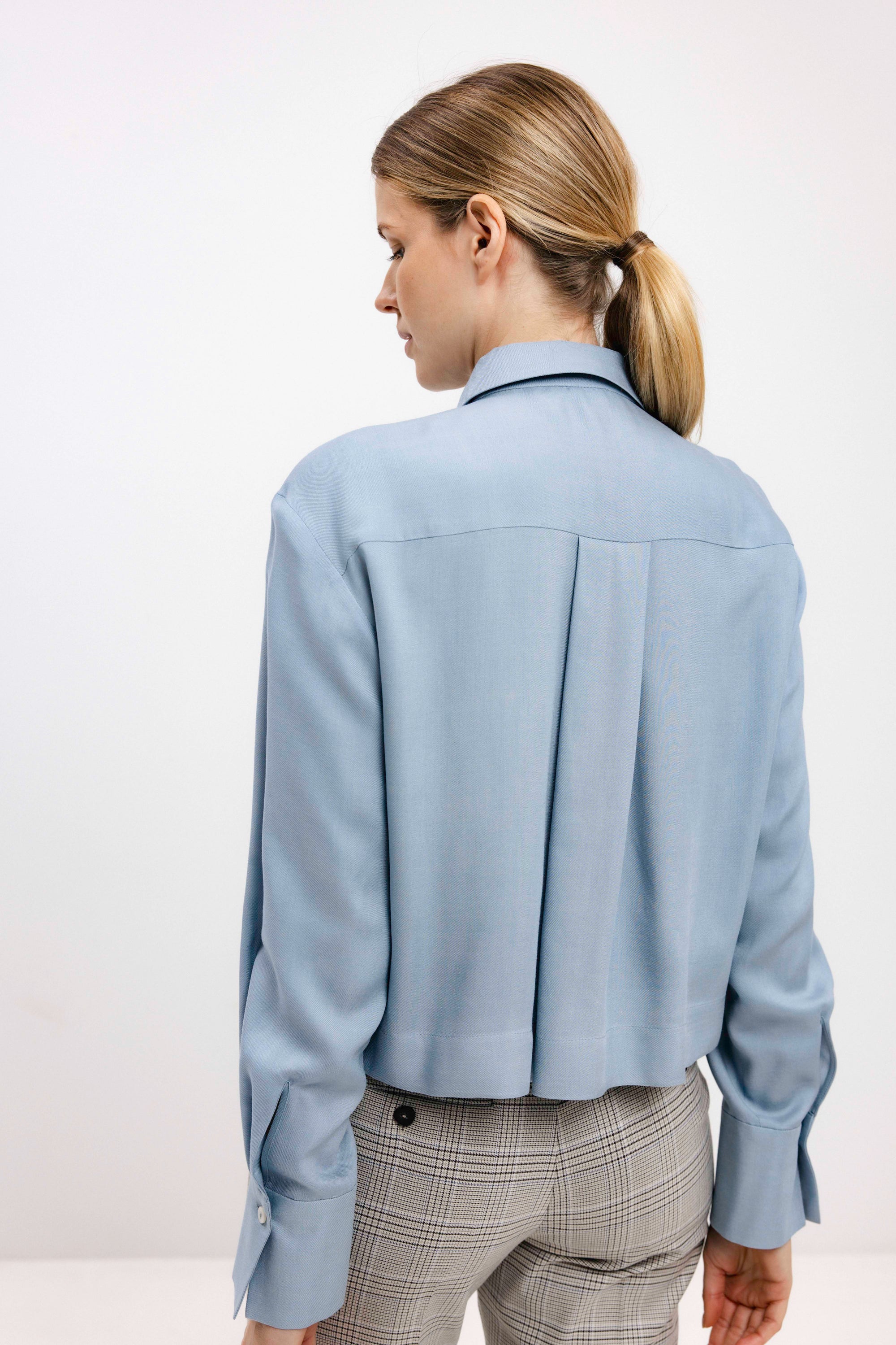 DUST BLUE CROPPED SHIRT