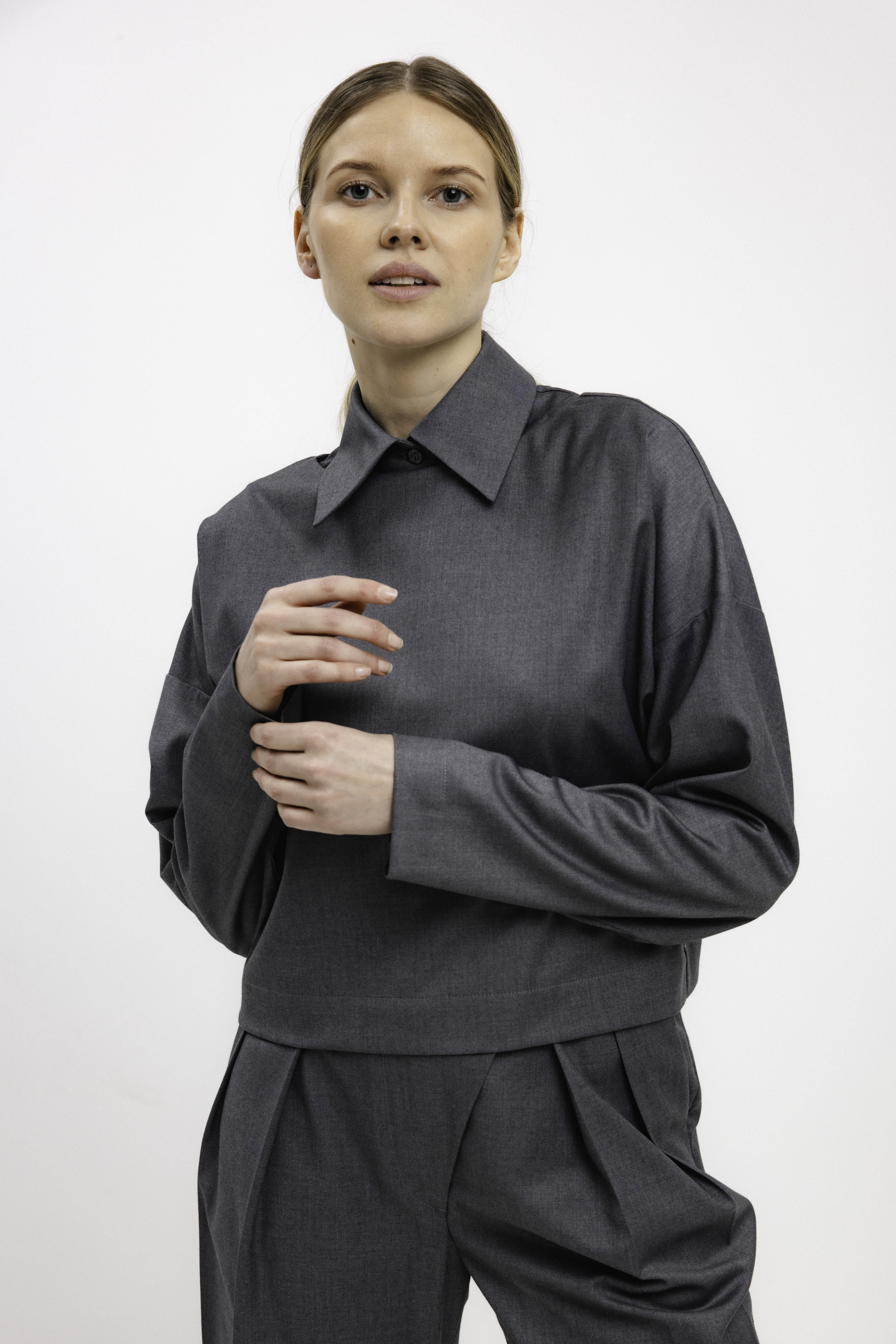 COLLARLESS GREY BLOUSE