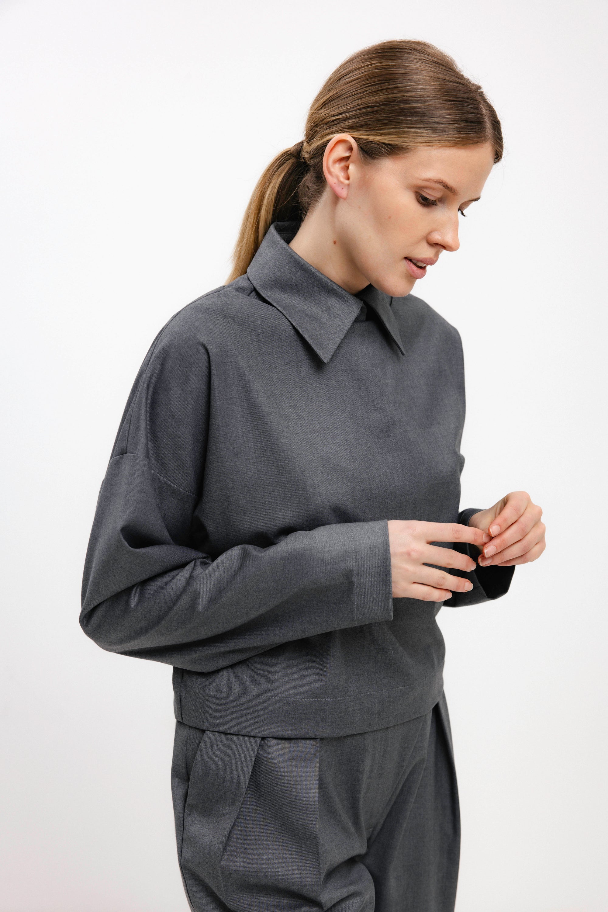 COLLARLESS GREY BLOUSE