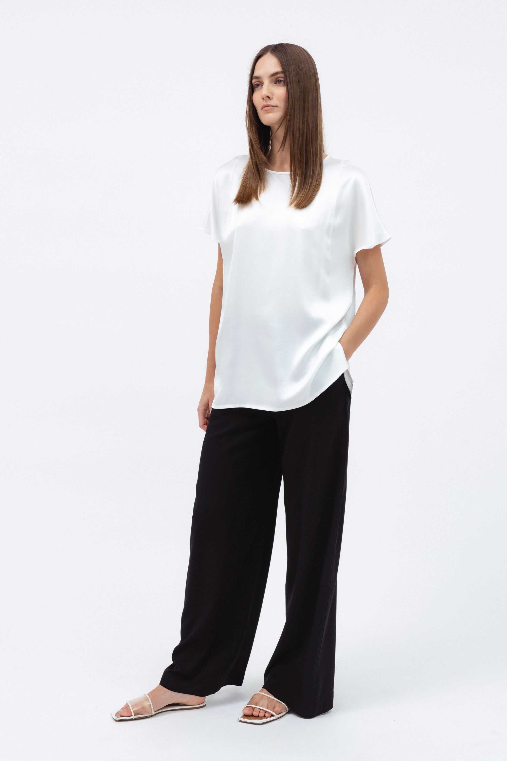 WHITE LOOSE FIT BLOUSE