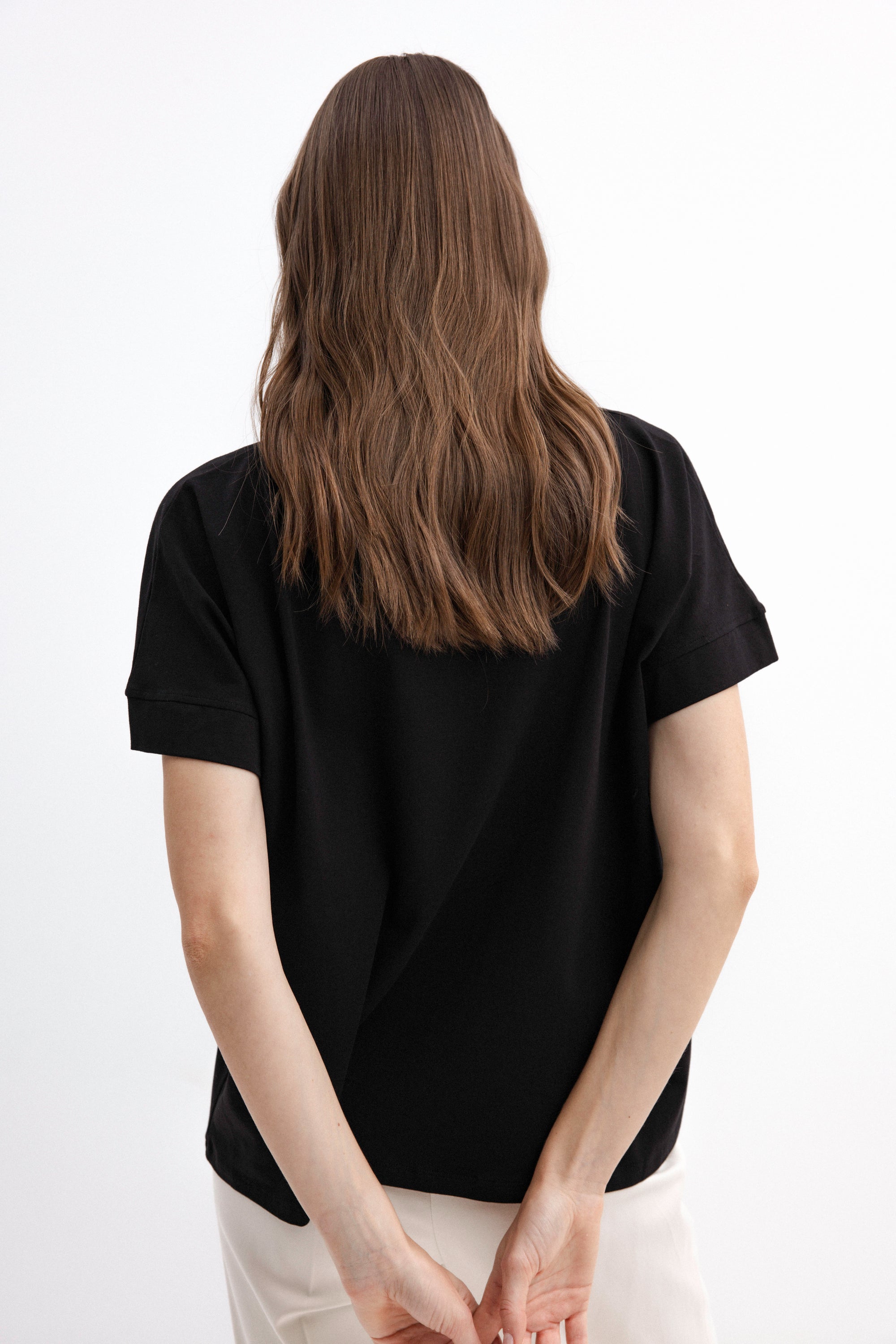 CREW NECK BLACK T-SHIRT