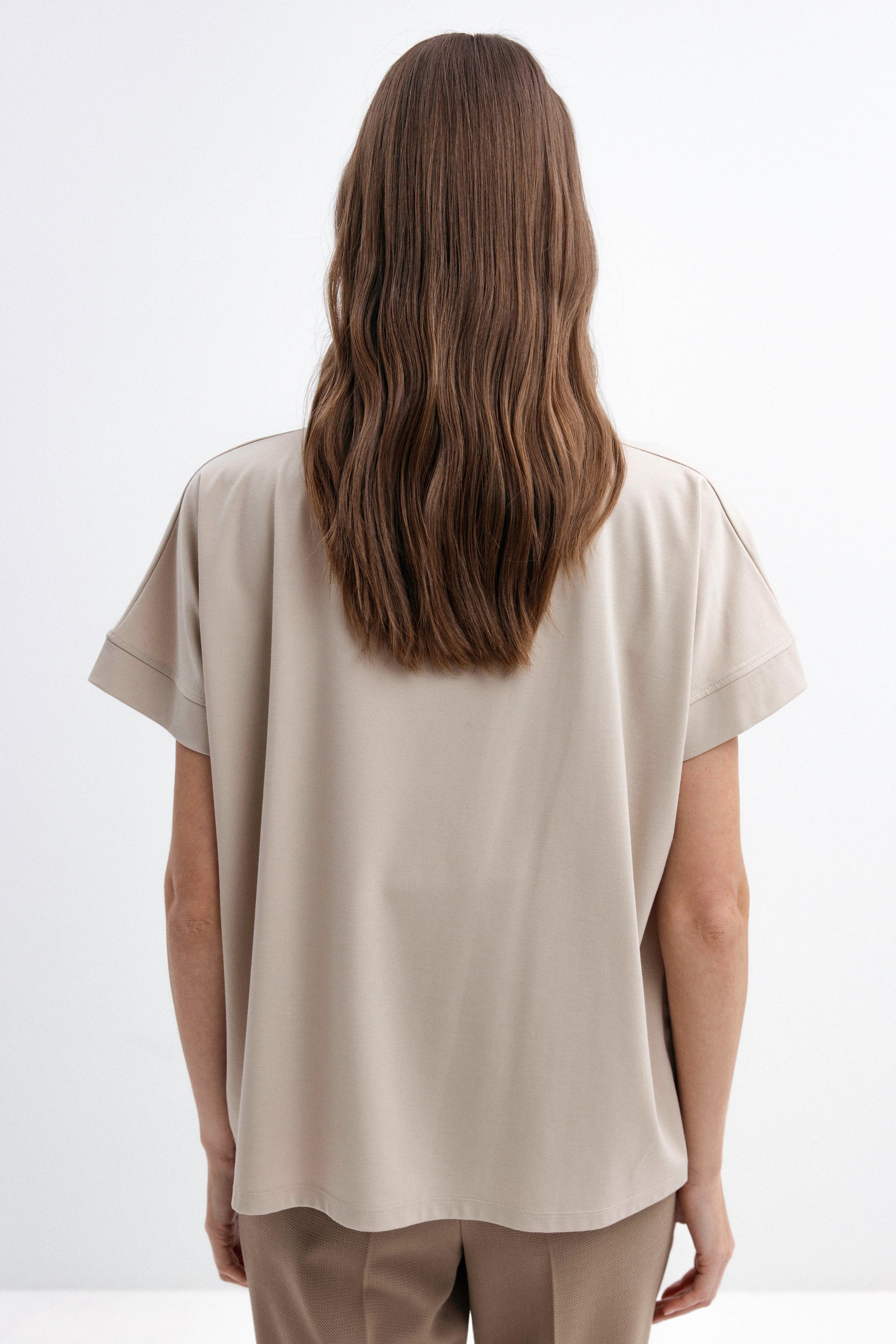 CREW NECK BEIGE T-SHIRT