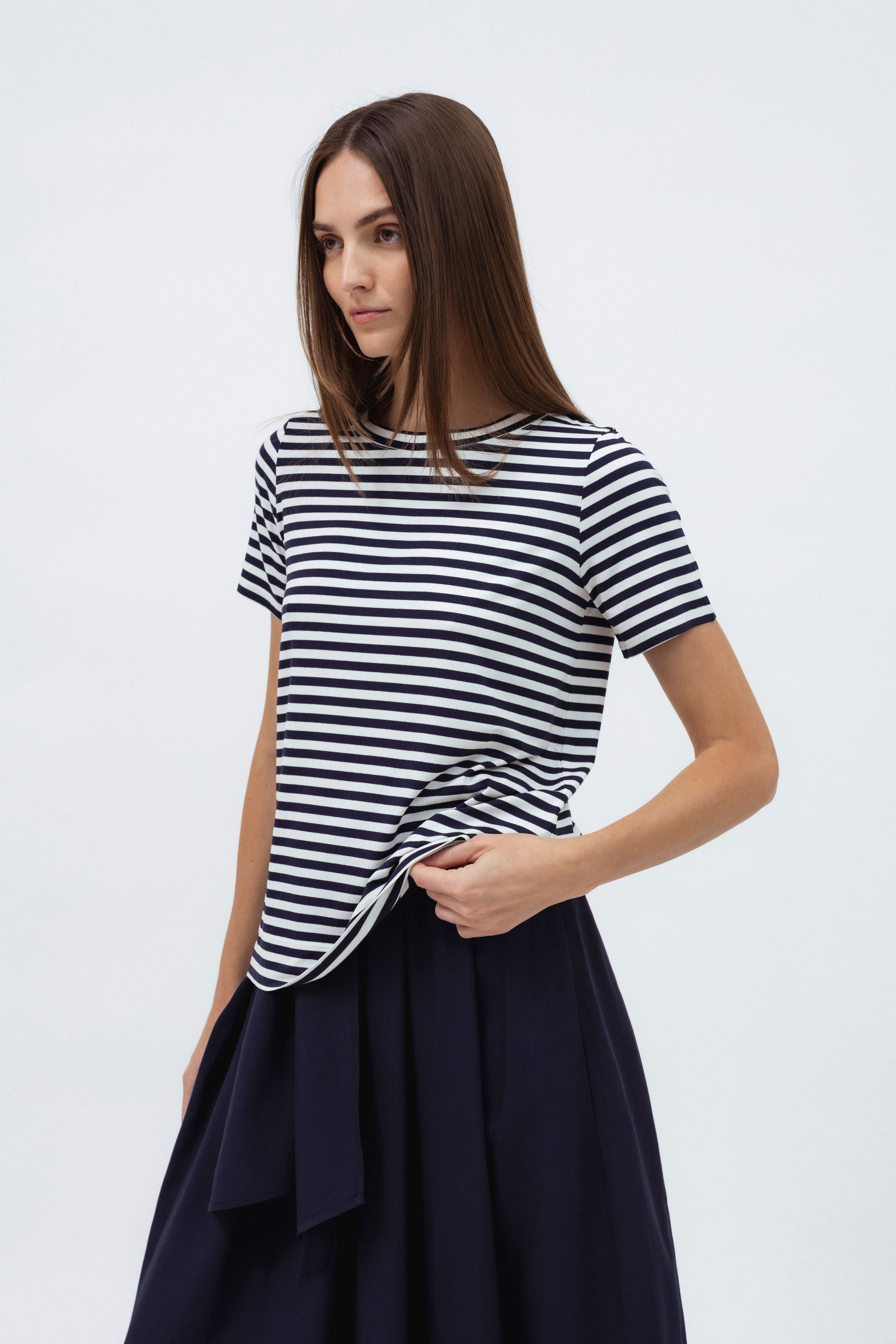 JUODI DRYŽUOTI MARŠKINĖLIAI