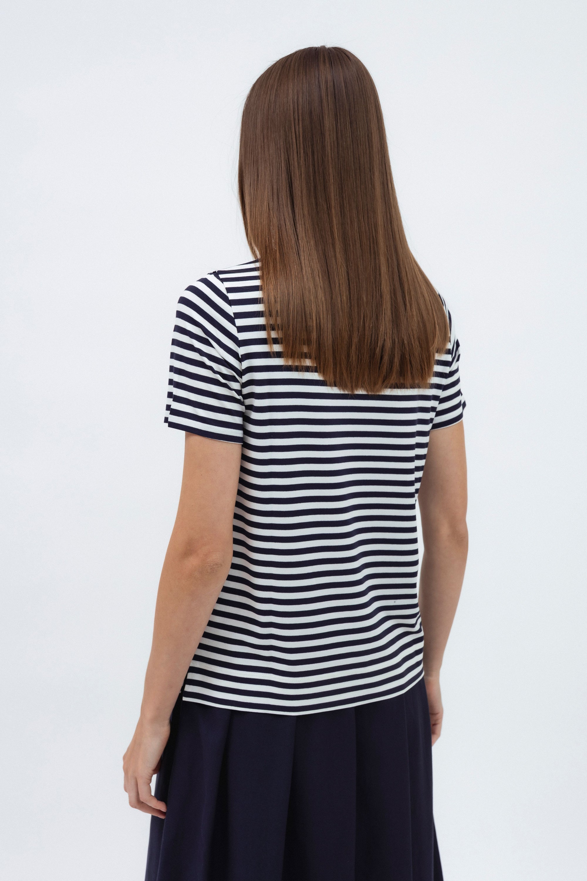 JUODI DRYŽUOTI MARŠKINĖLIAI