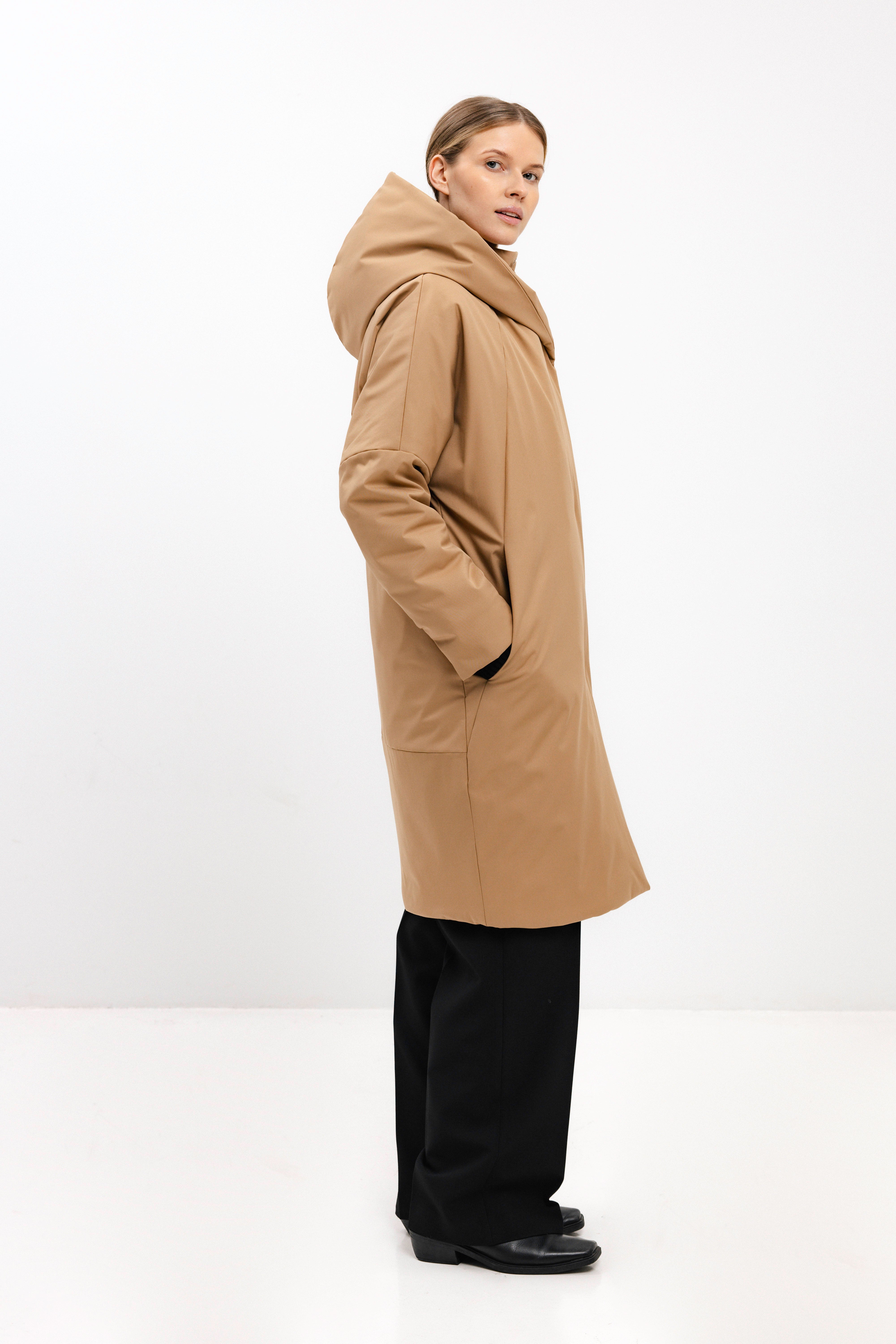 LIGHT BROWN COAT WITH CAMEL WOOL