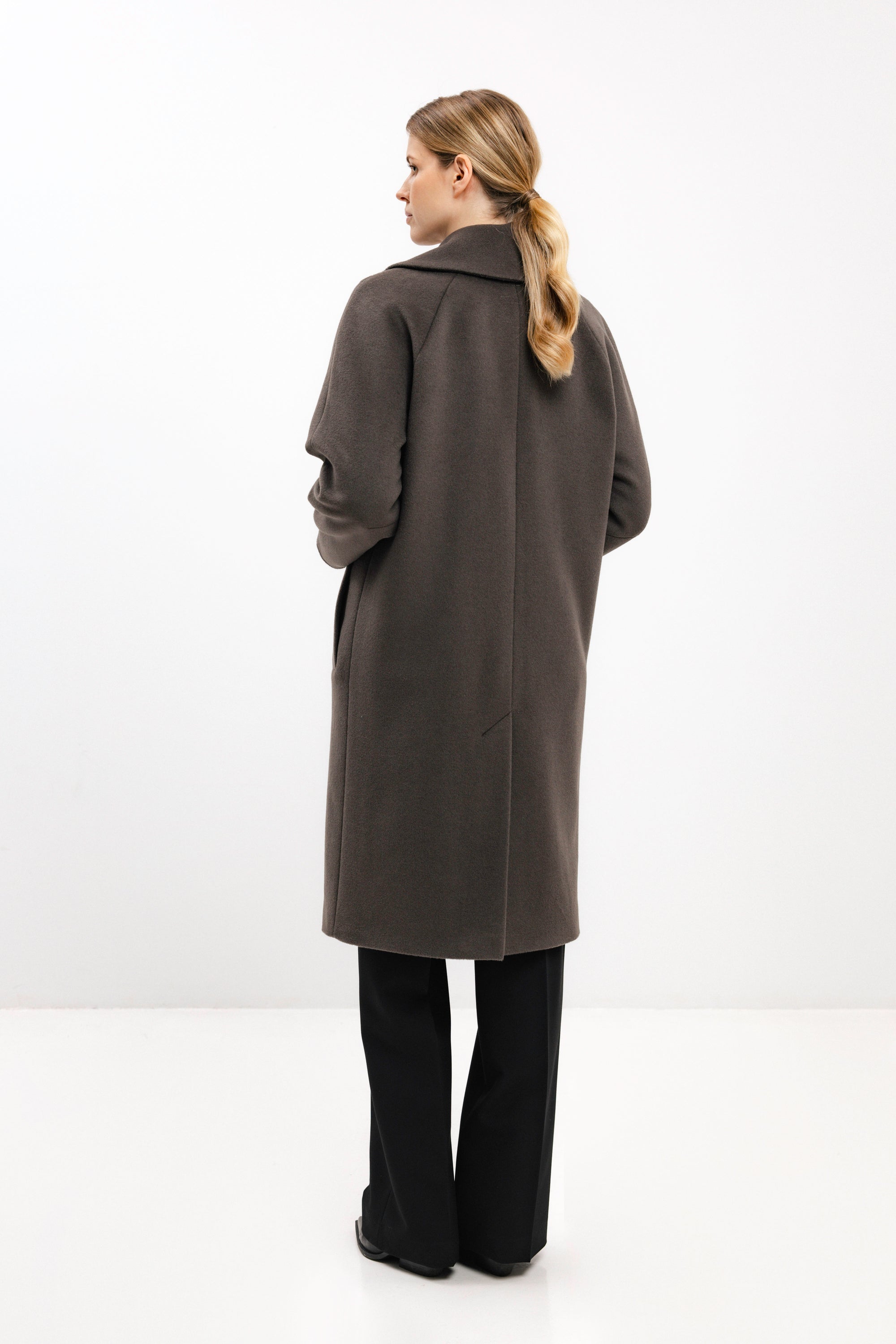 STRAIGHT GREENISH BROWN COAT WITH ANGORA