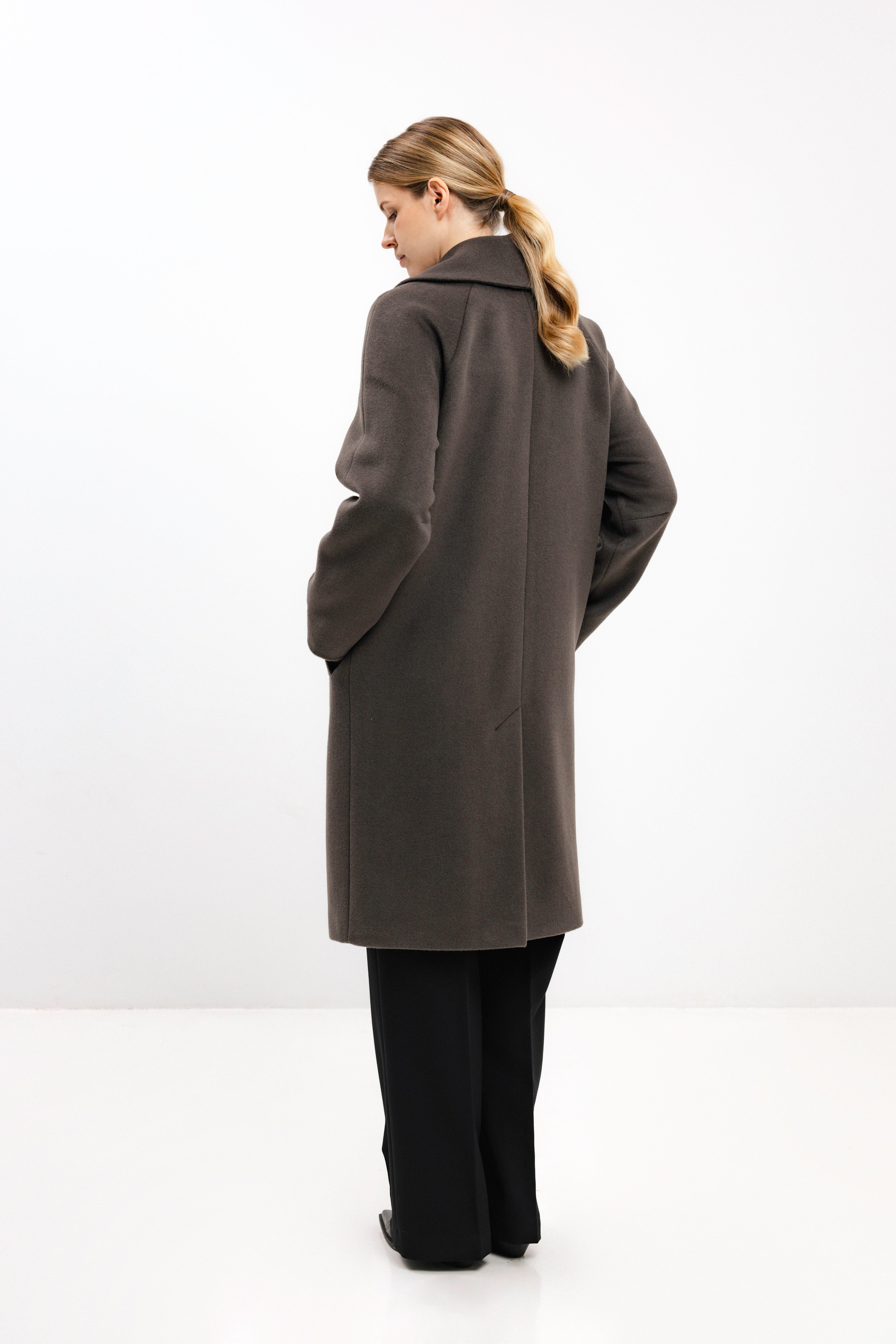 STRAIGHT GREENISH BROWN COAT WITH ANGORA