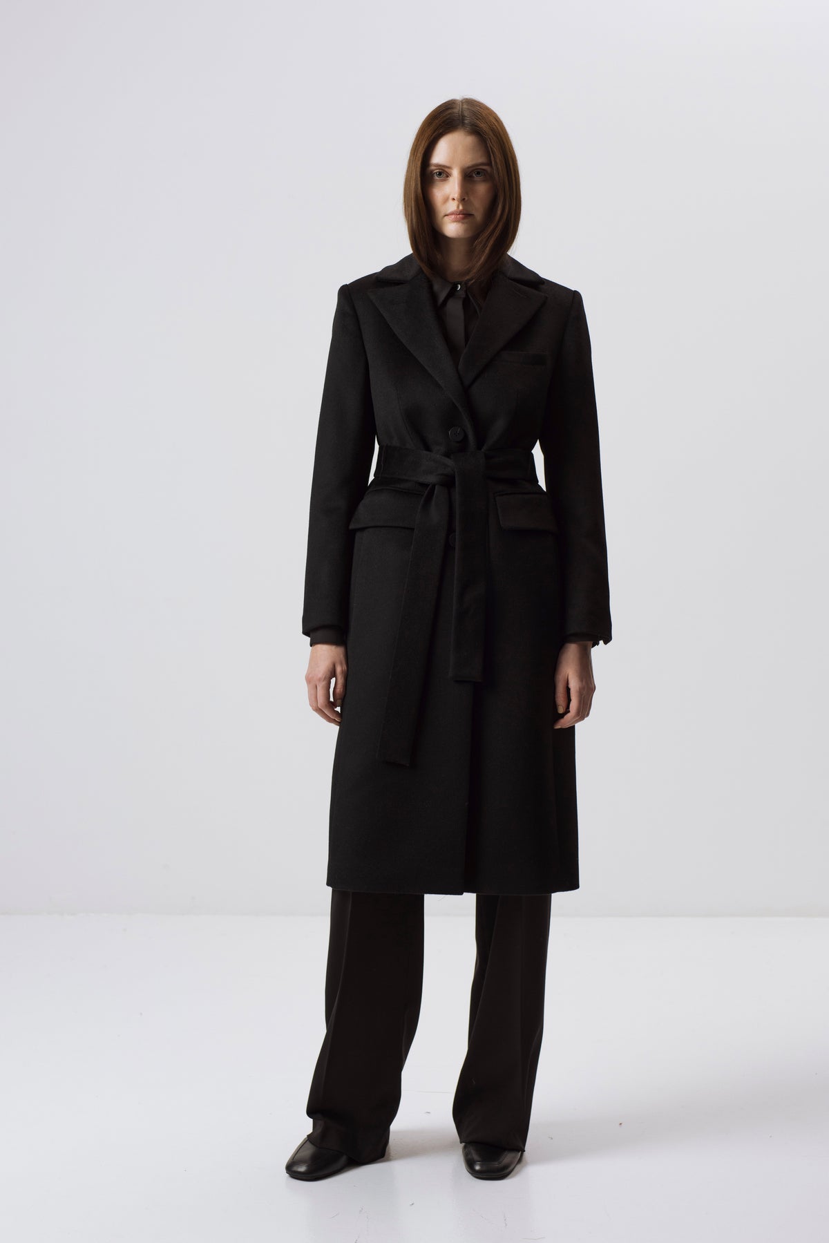 BLACK FITTED WOOL COAT WITH BELT
