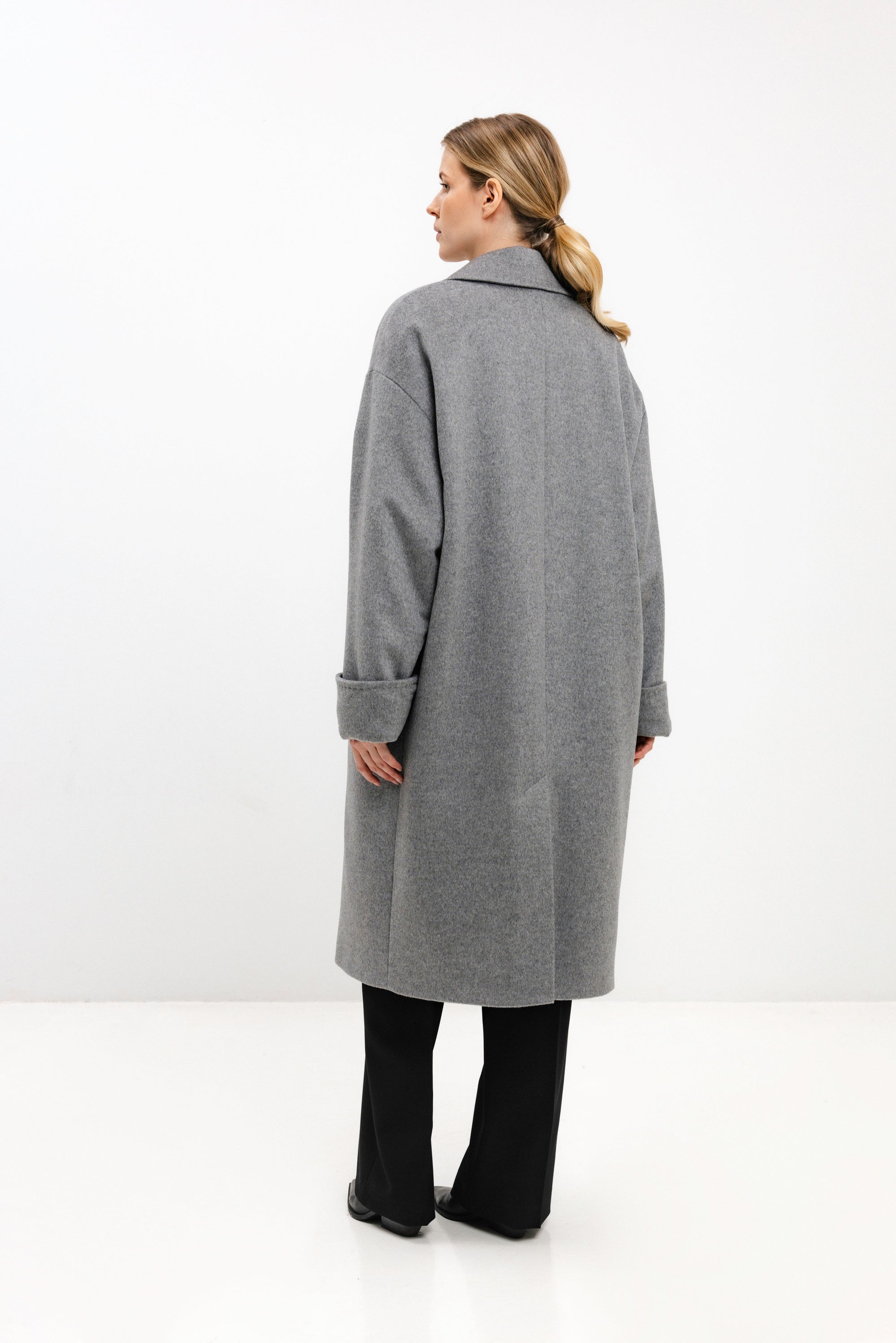 OVERSIZED DOUBLE-BREASTED WOOL COAT IN GREY