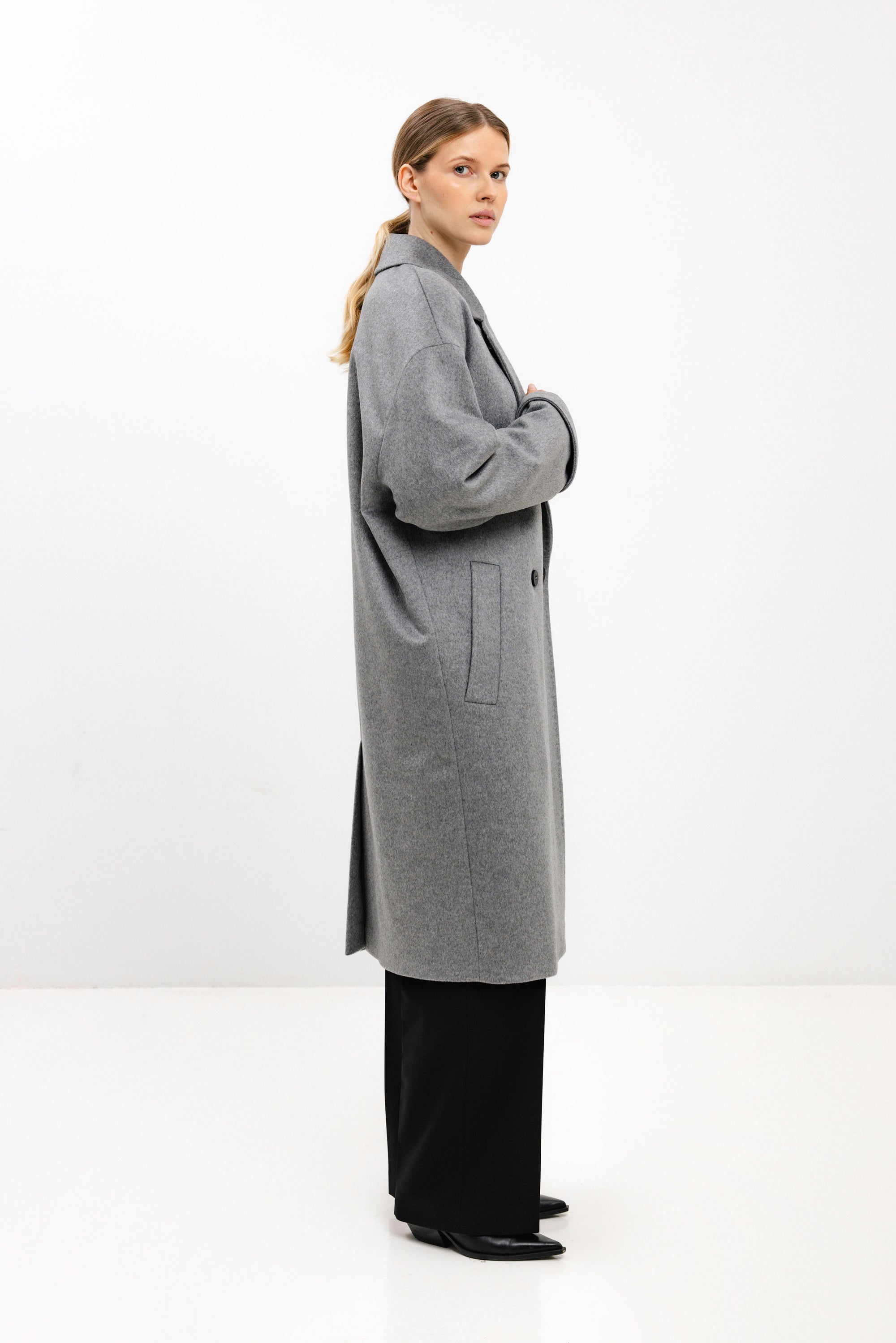 OVERSIZED DOUBLE-BREASTED WOOL COAT IN GREY