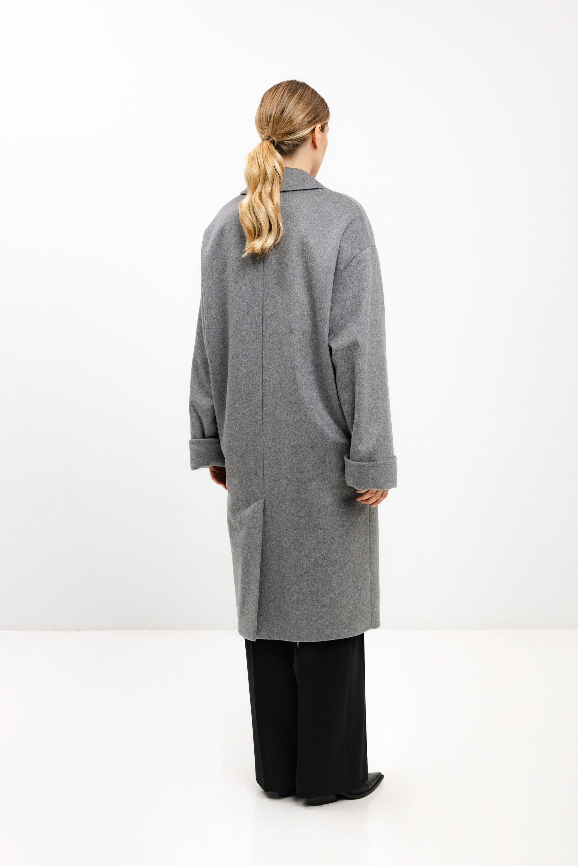 OVERSIZED DOUBLE-BREASTED WOOL COAT IN GREY