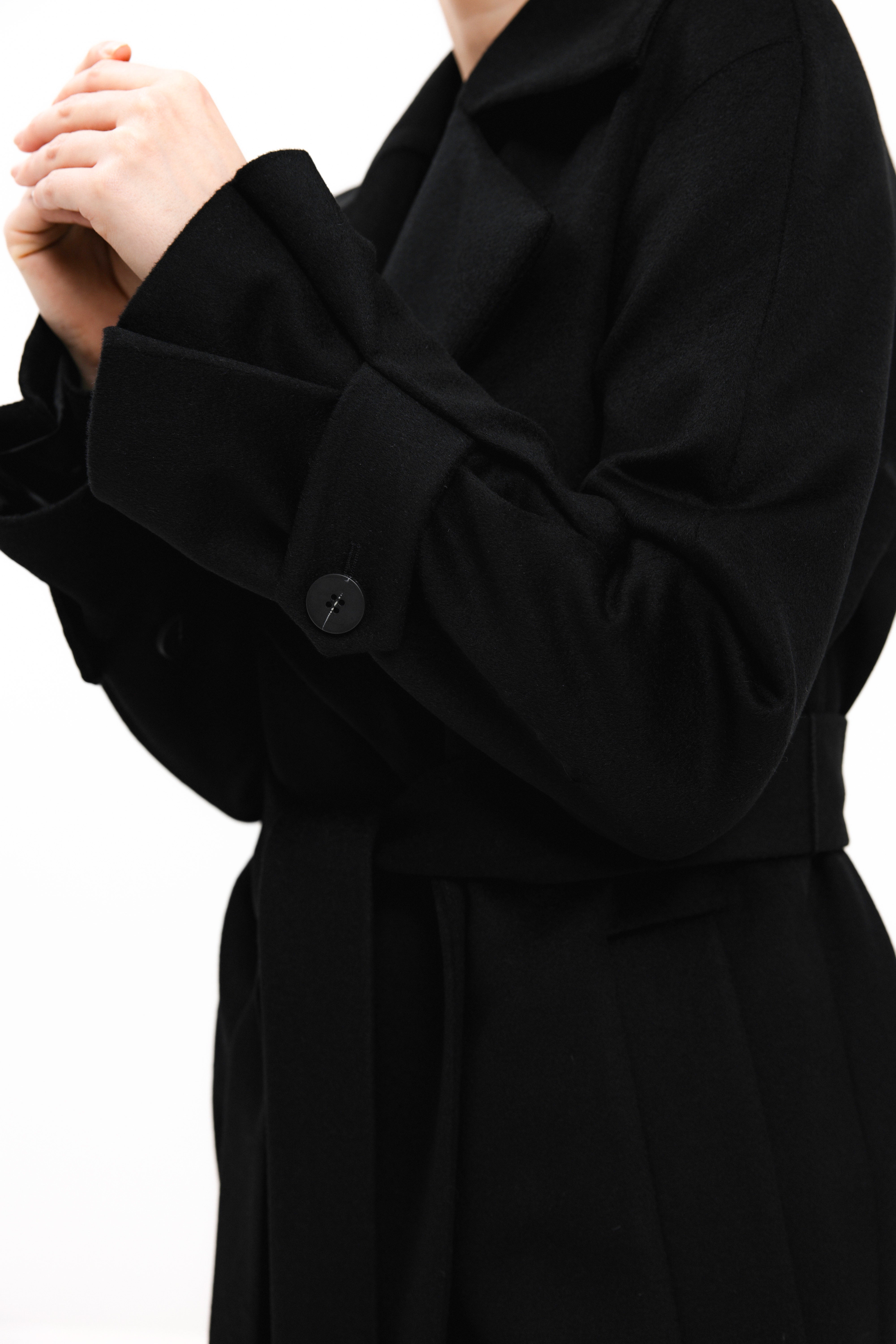 DOUBLE-BREASTED WOOL COAT IN BLACK