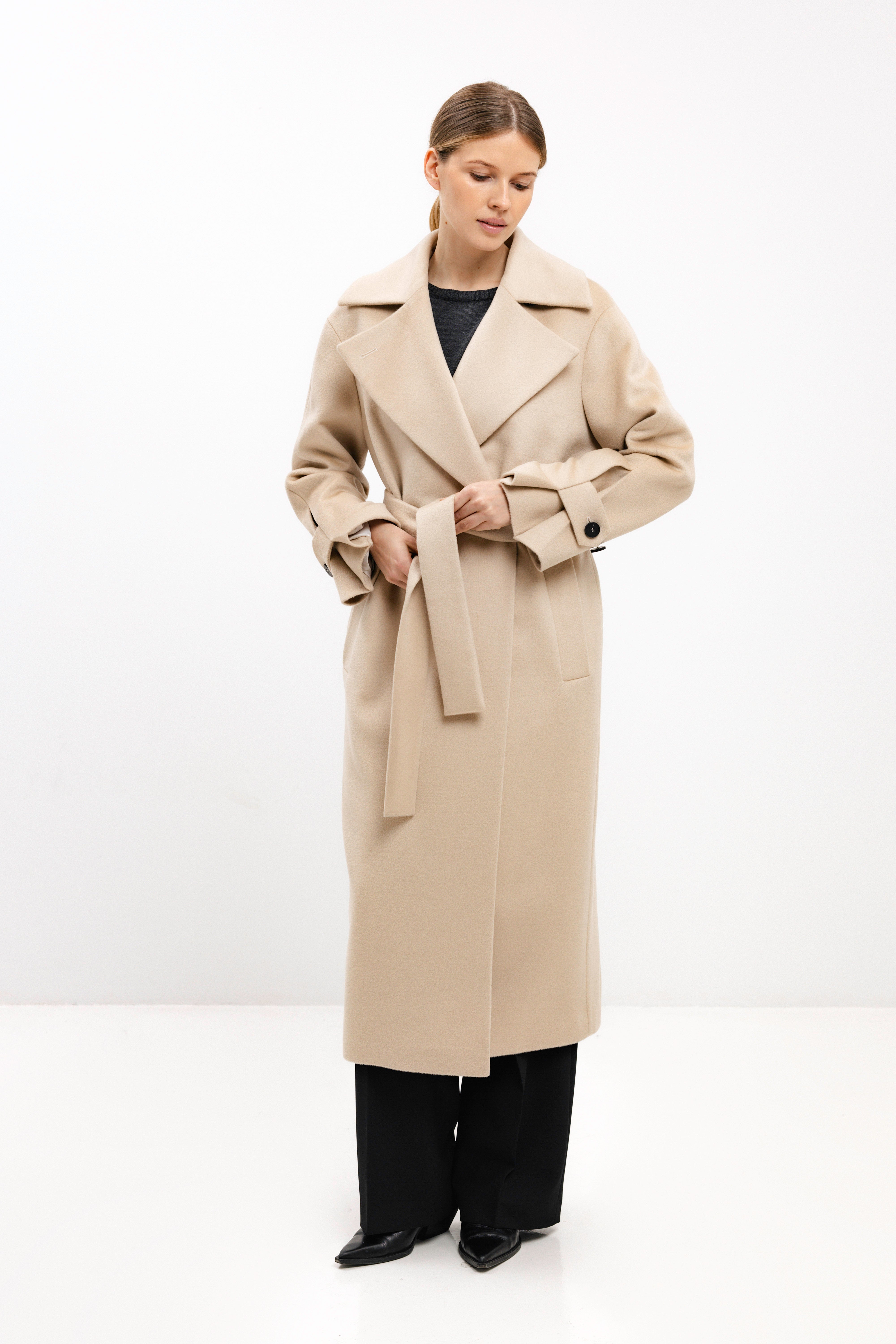 DOUBLE-BREASTED WOOL COAT IN BEIGE
