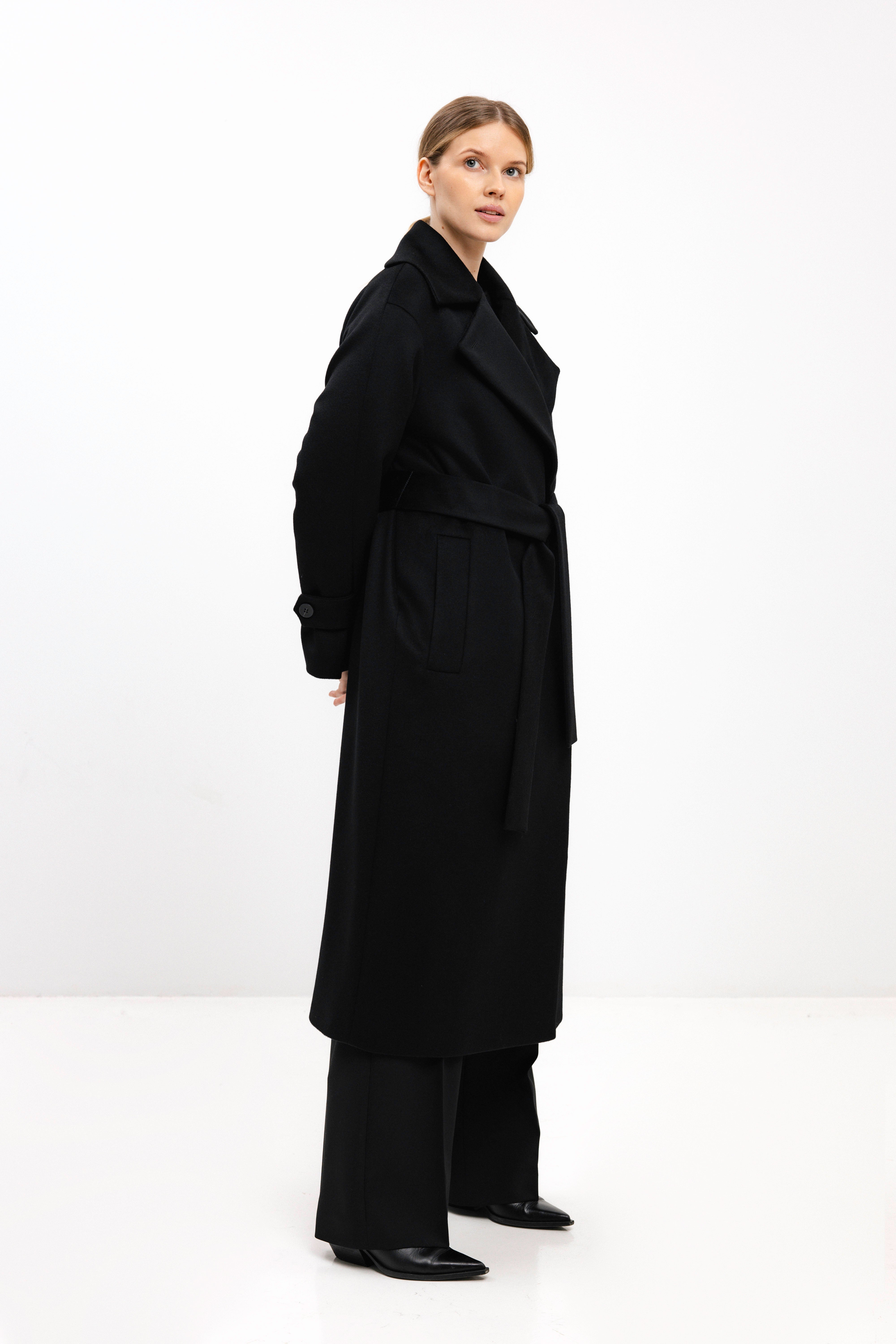 DOUBLE-BREASTED WOOL COAT IN BLACK