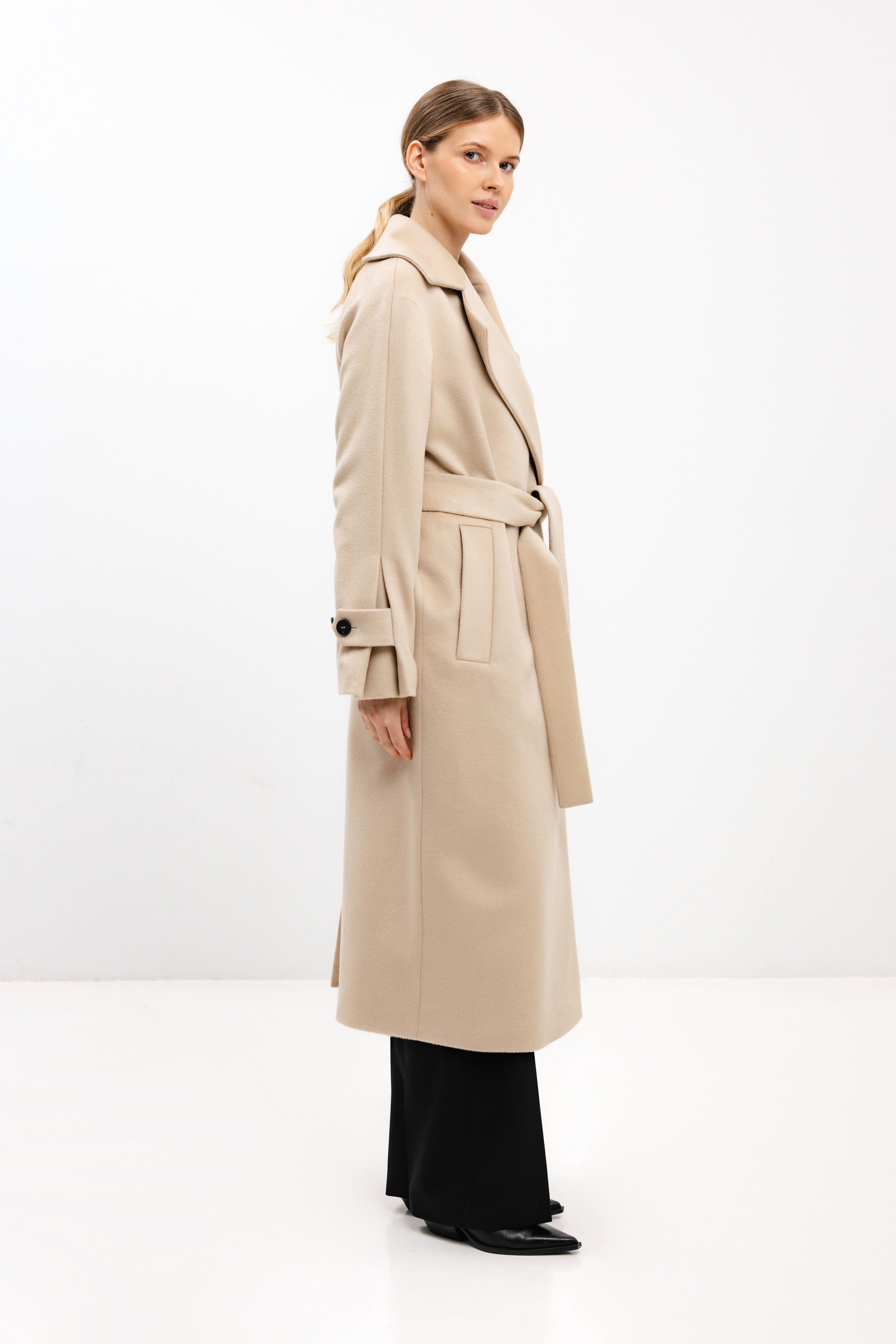 DOUBLE-BREASTED WOOL COAT IN BEIGE