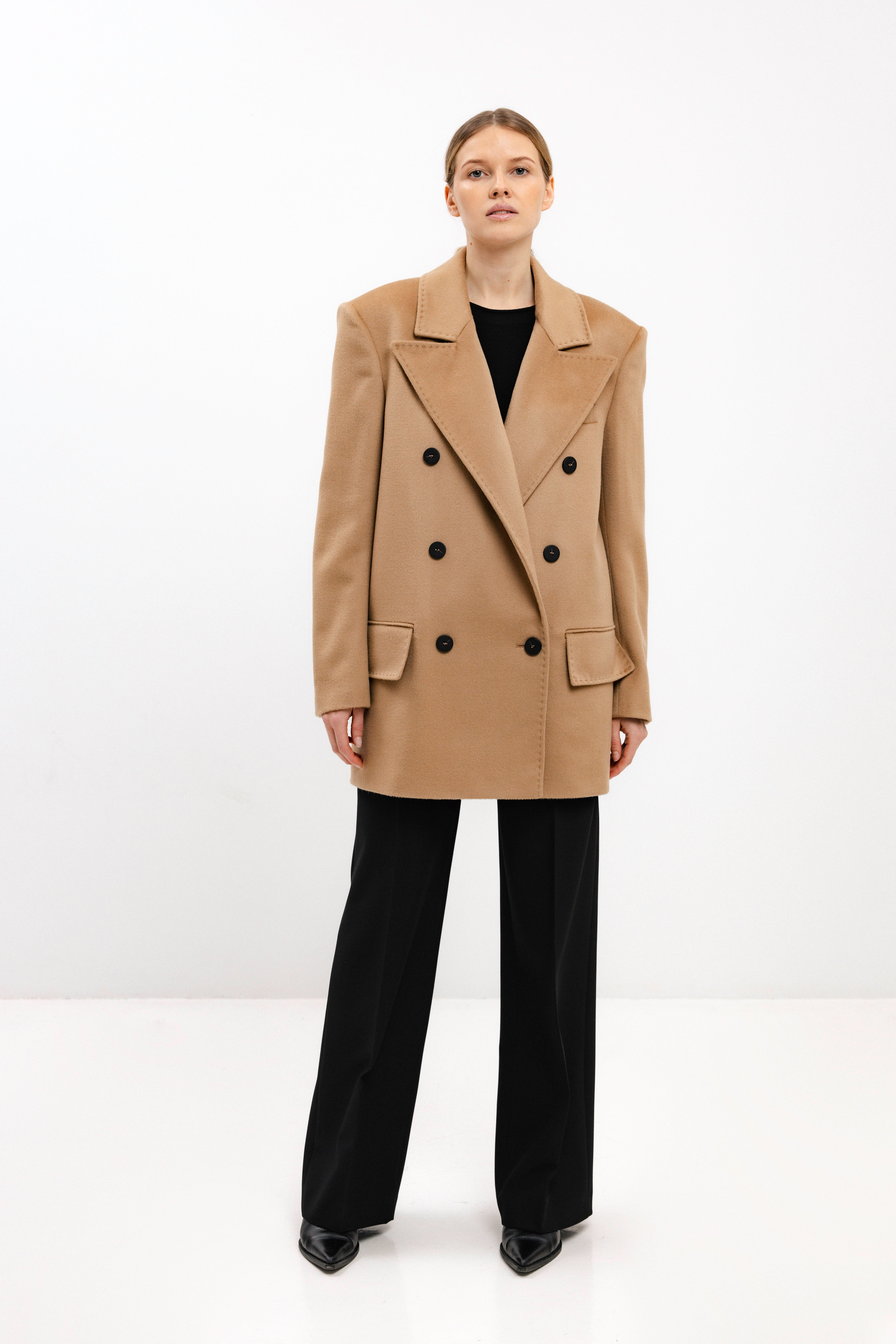 DOUBLE-BREASTED SHORT WOOL COAT IN CAMEL
