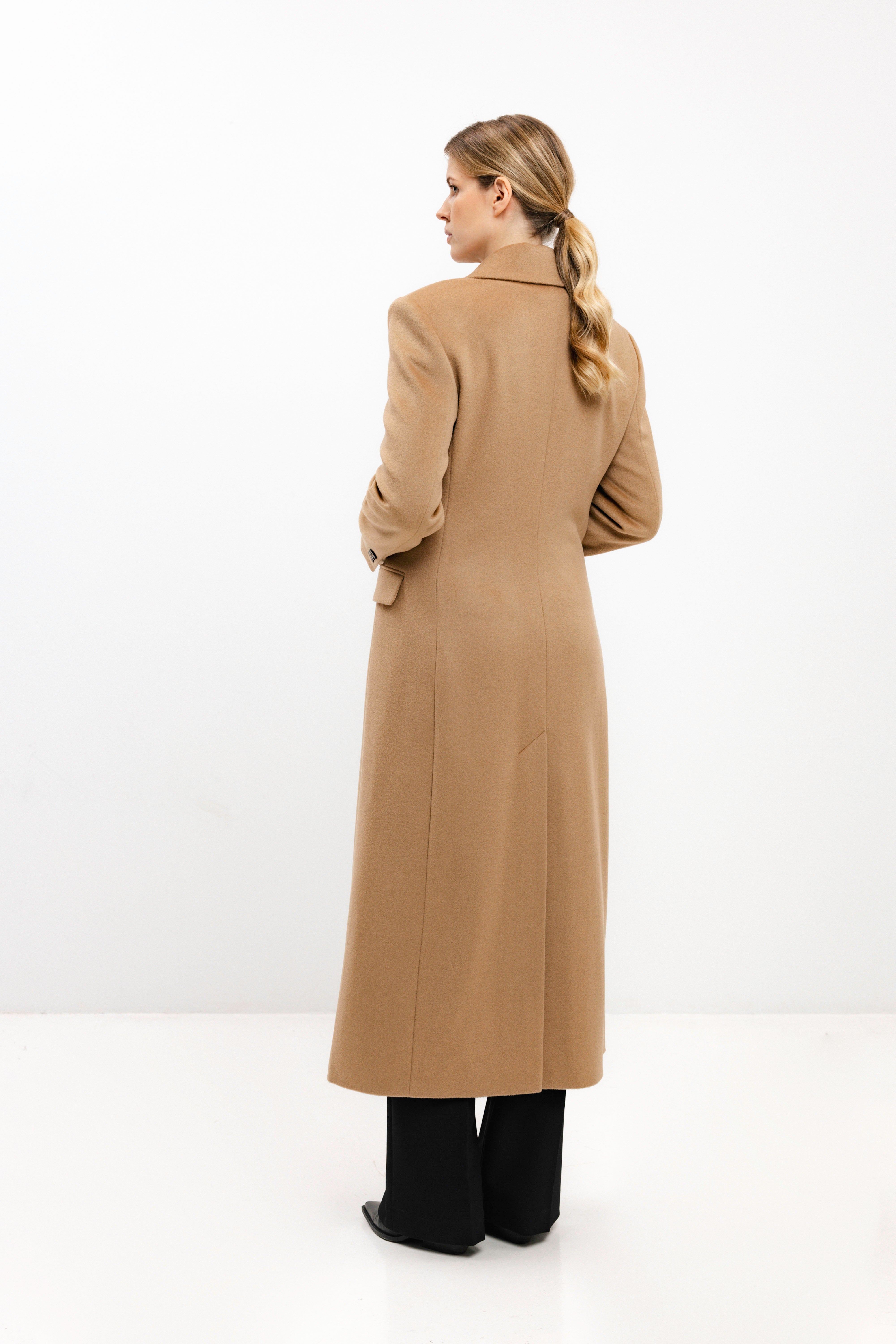 LONG FITTED CAMEL WOOL COAT