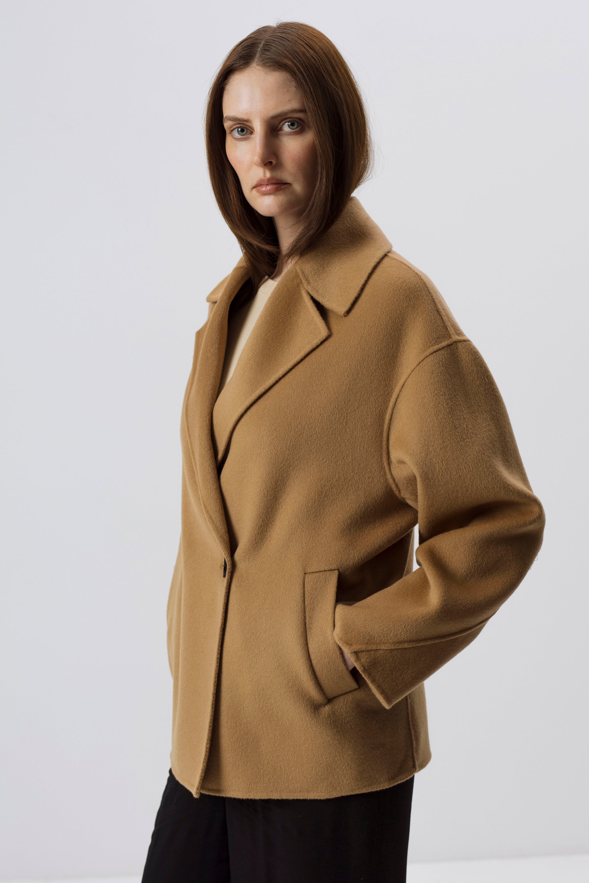CAMEL SHORT DOUBLE-FACED WOOL COAT