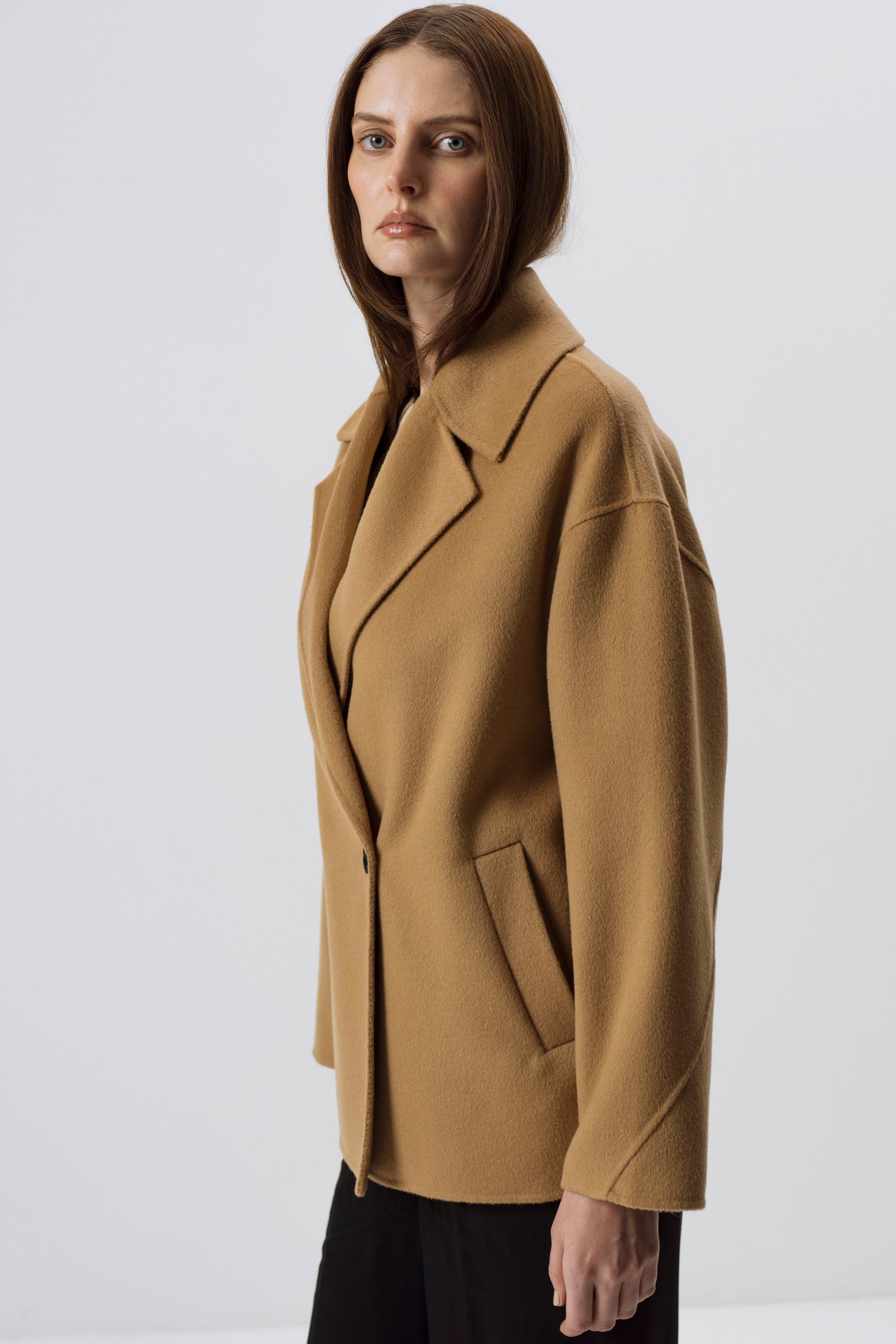 CAMEL SHORT DOUBLE-FACED WOOL COAT