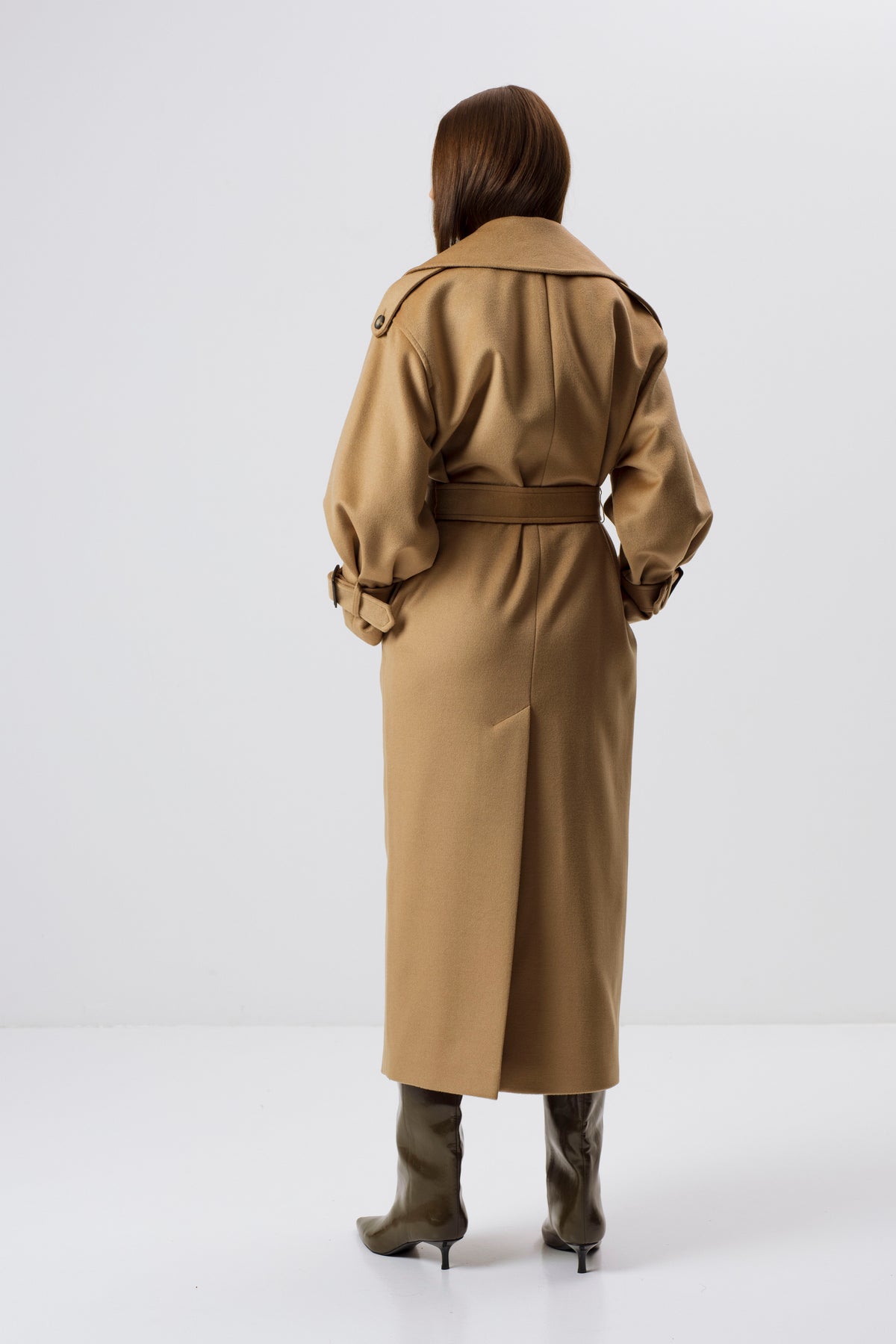 OVERSIZED CAMEL WOOL COAT WITH BUCKLED BELT