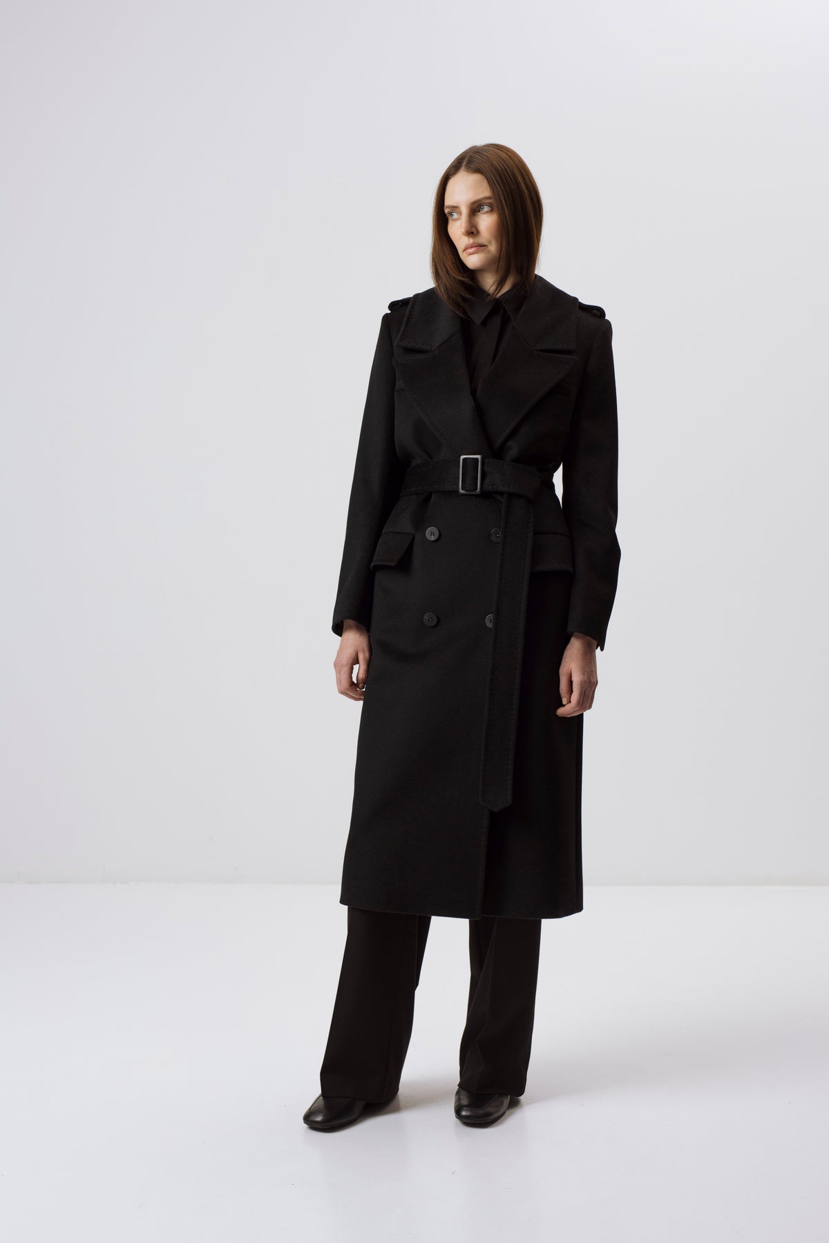 BLACK WOOL COAT WITH BUCKLED BELT