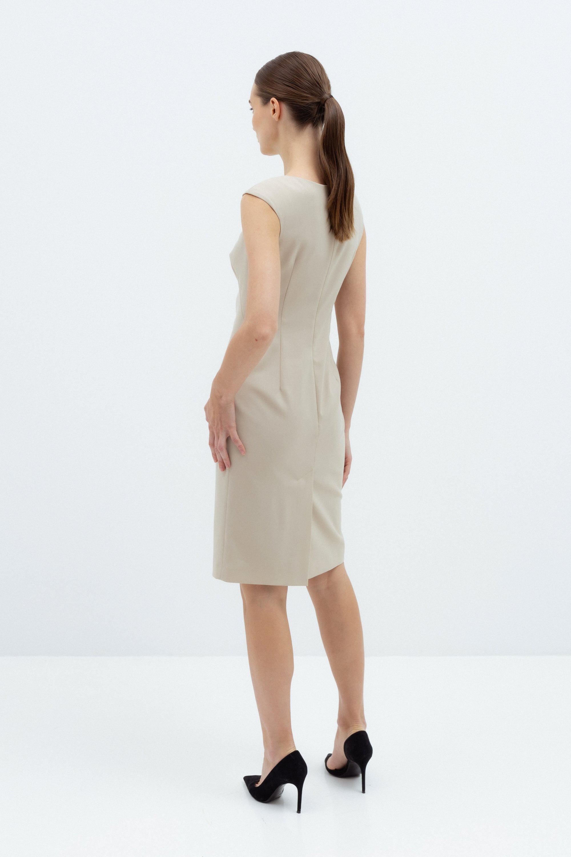 BEIGE FITTED SLEEVELESS DRESS