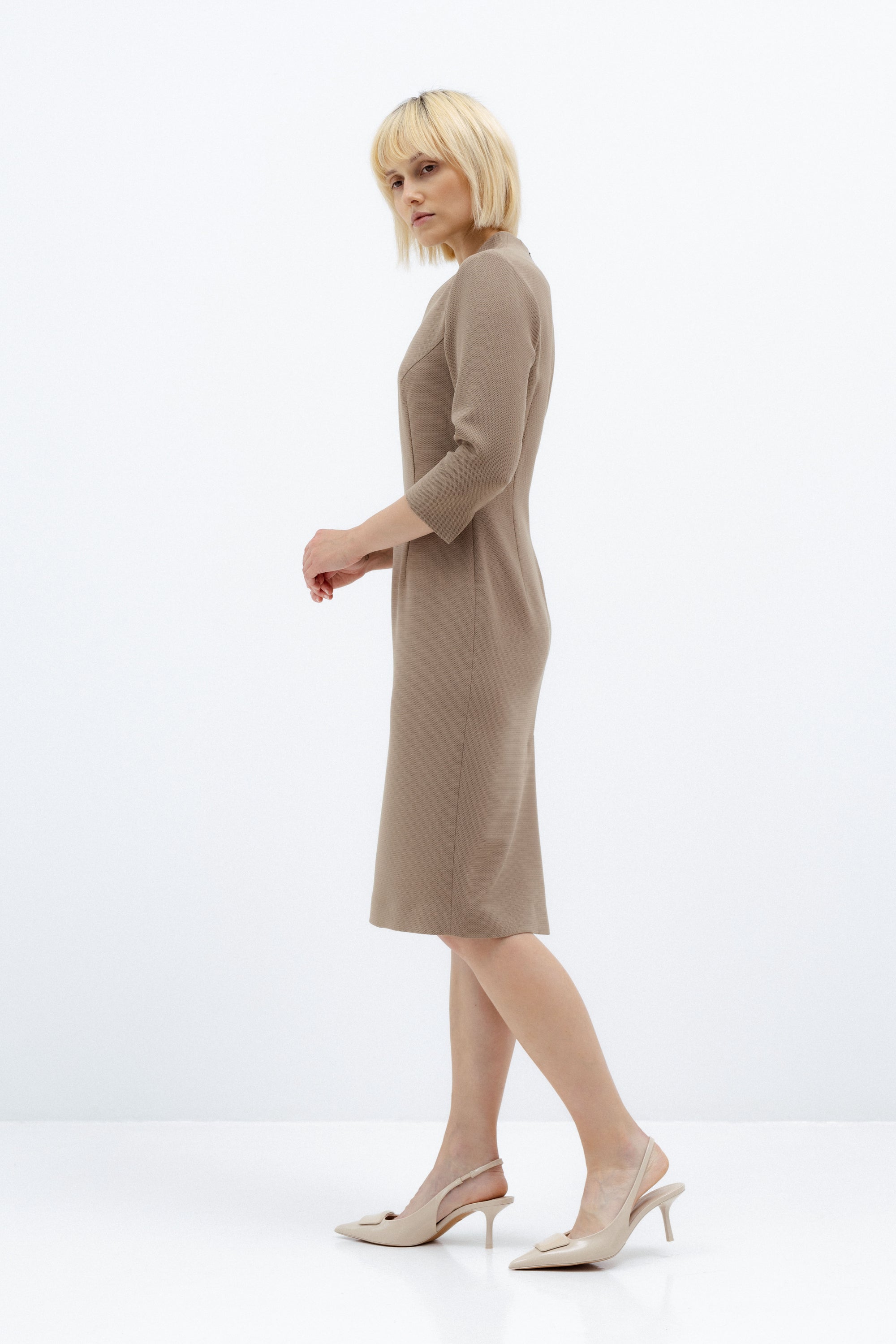 SLIM FIT MOCHA DRESS