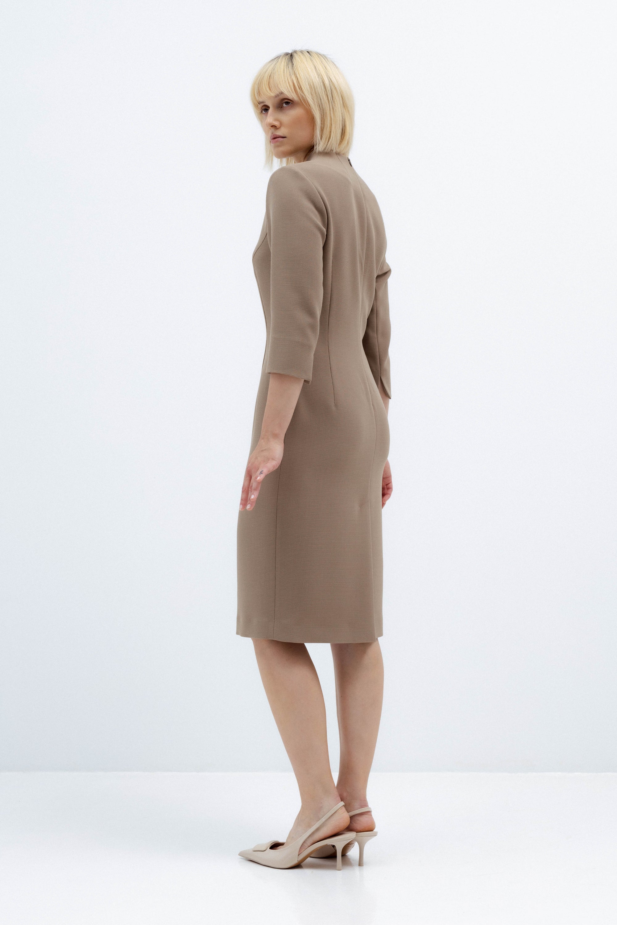 SLIM FIT MOCHA DRESS