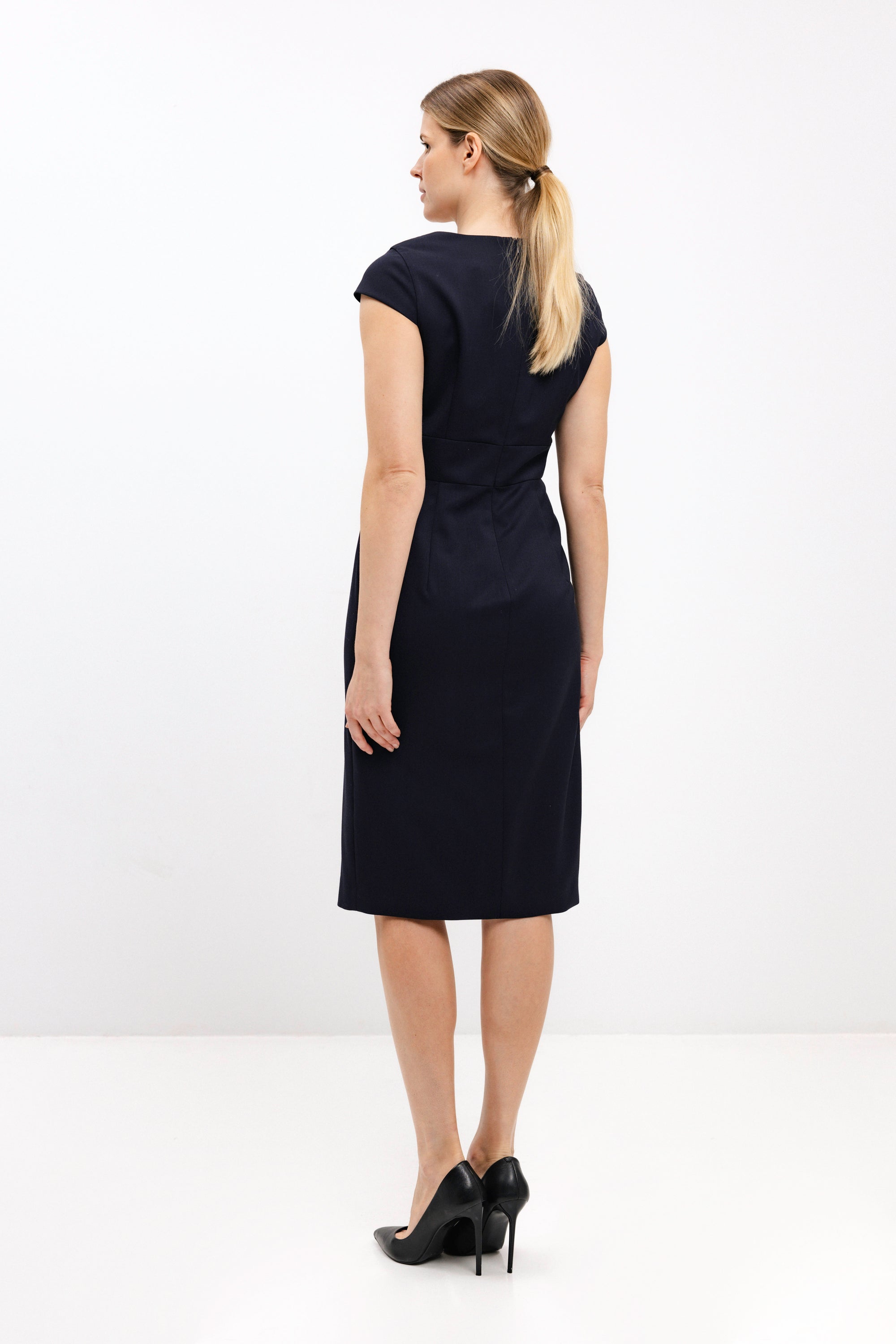 NAVY FITTED DRESS WITH SQUARE NECKLINE