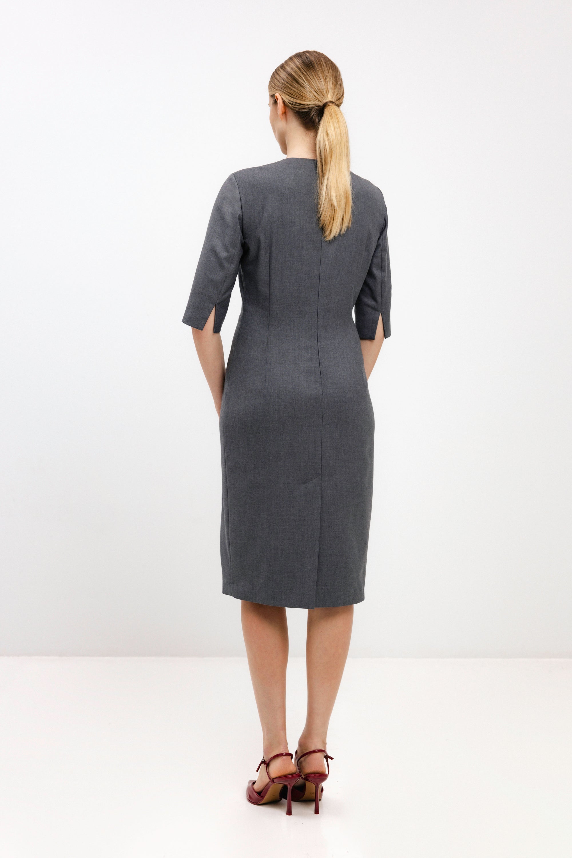 GREY PLEATED DETAIL DRESS