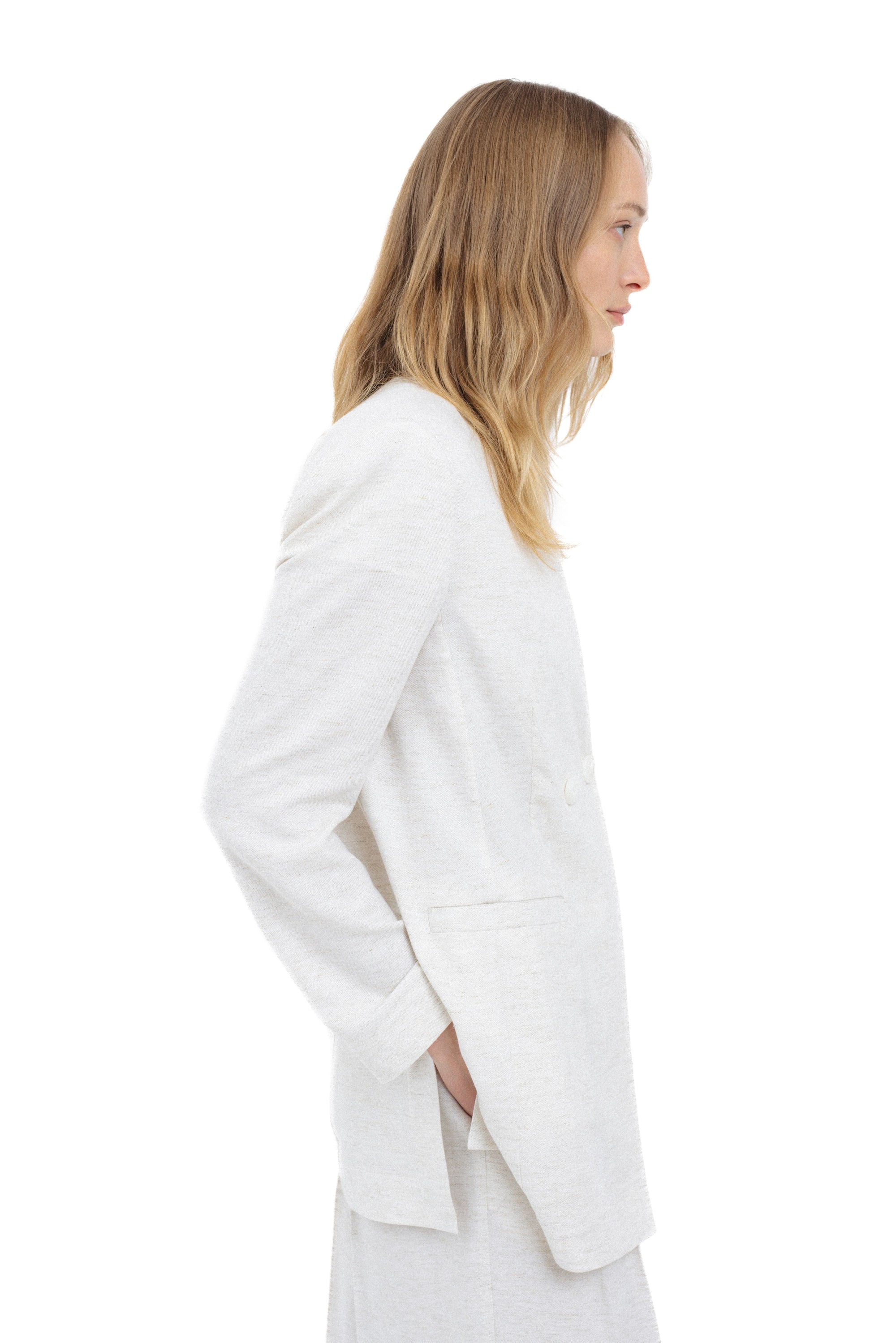 ECRU BLAZER WITH ASYMMETRIC FASTENING AND LINEN
