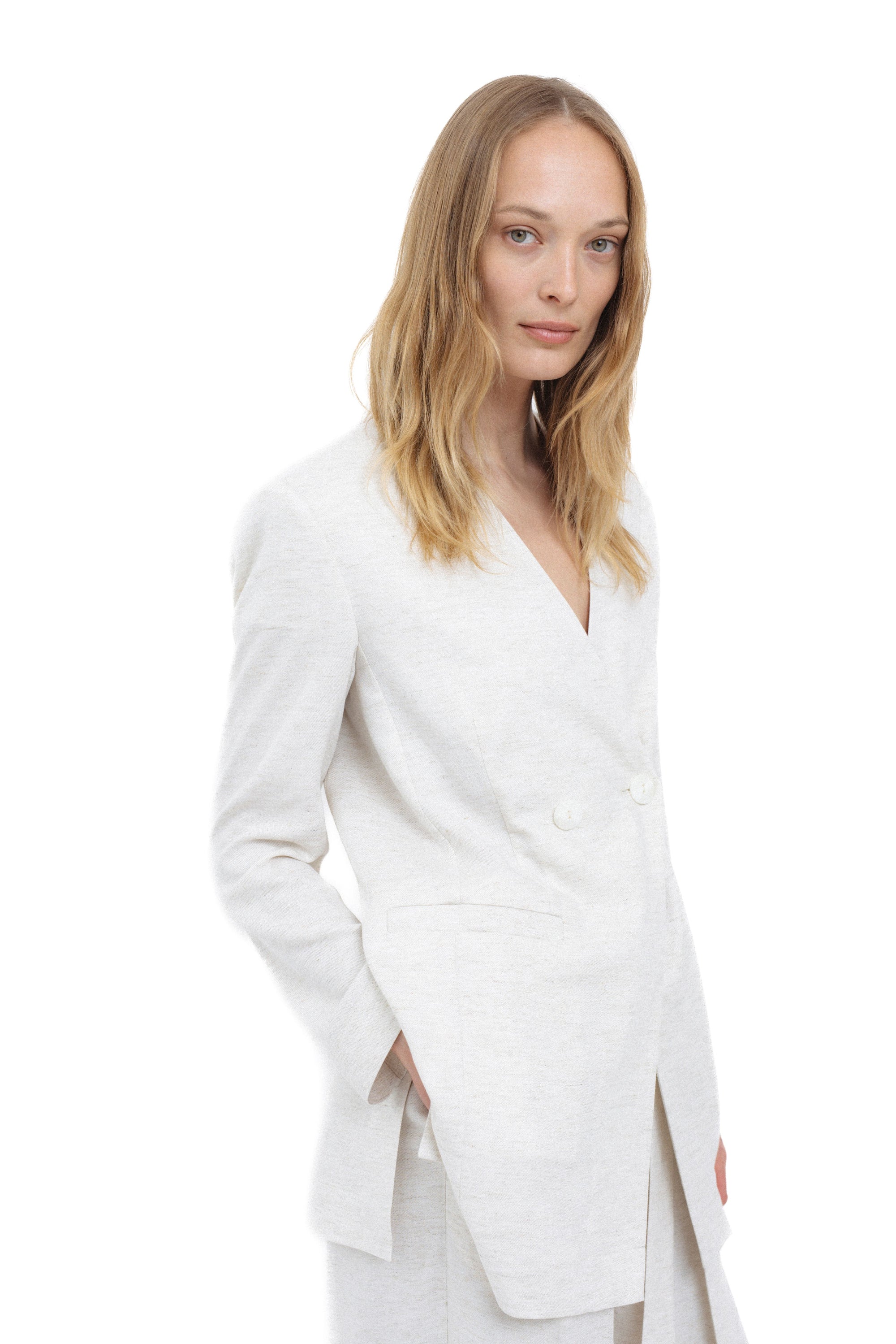 ECRU BLAZER WITH ASYMMETRIC FASTENING AND LINEN