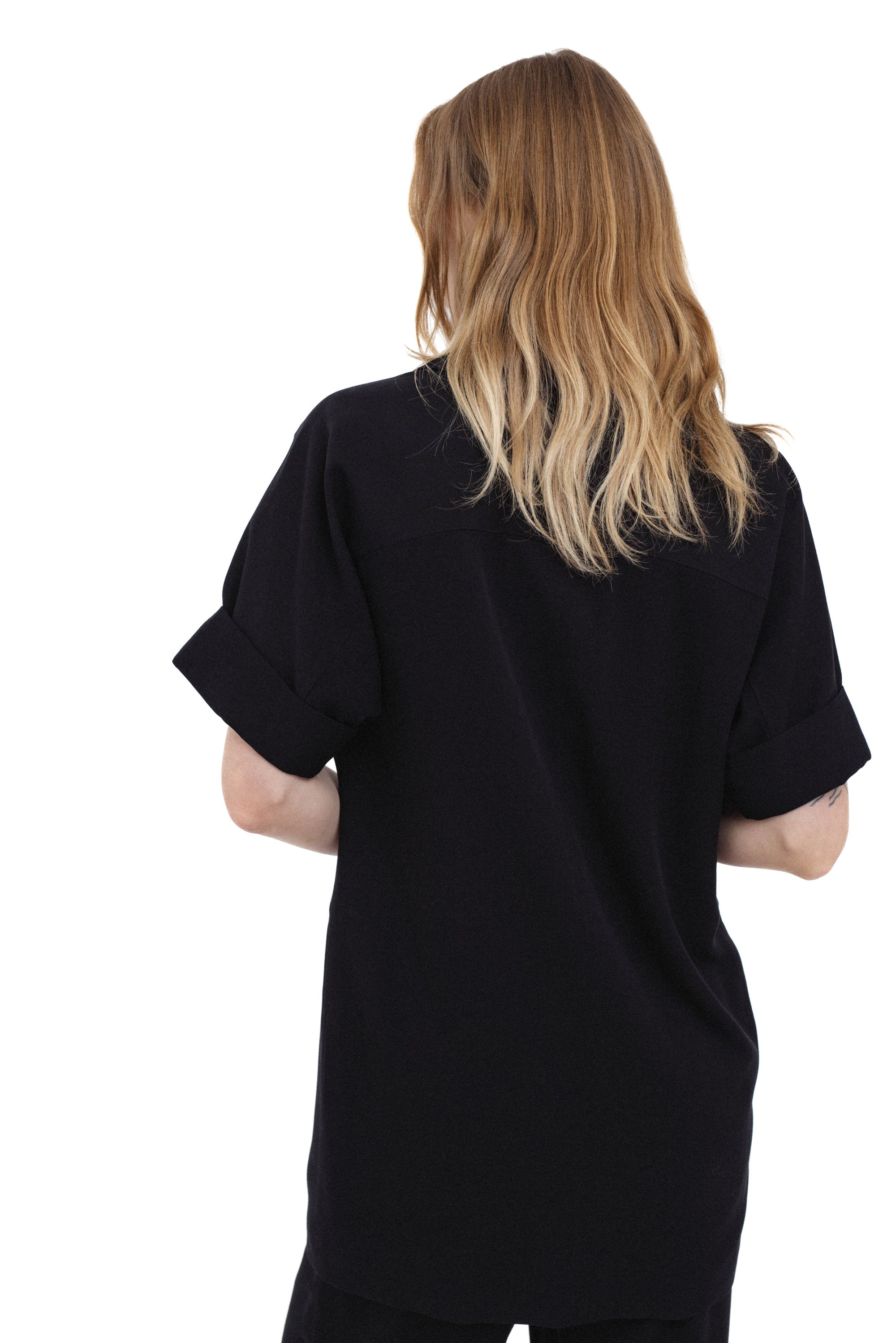 BLACK SHORT-SLEEVE BLAZER